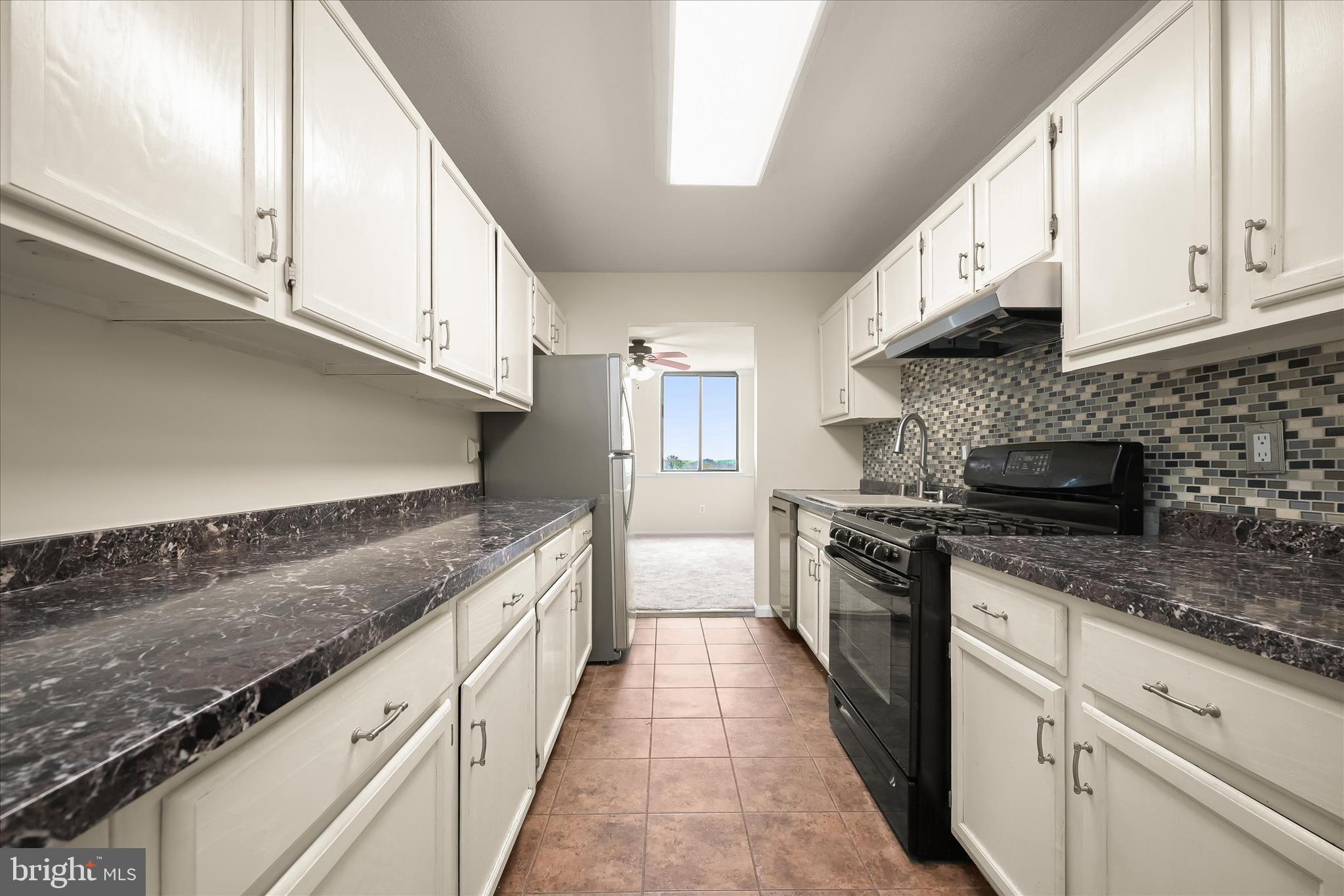 AMERICANA CENTRE - Residential