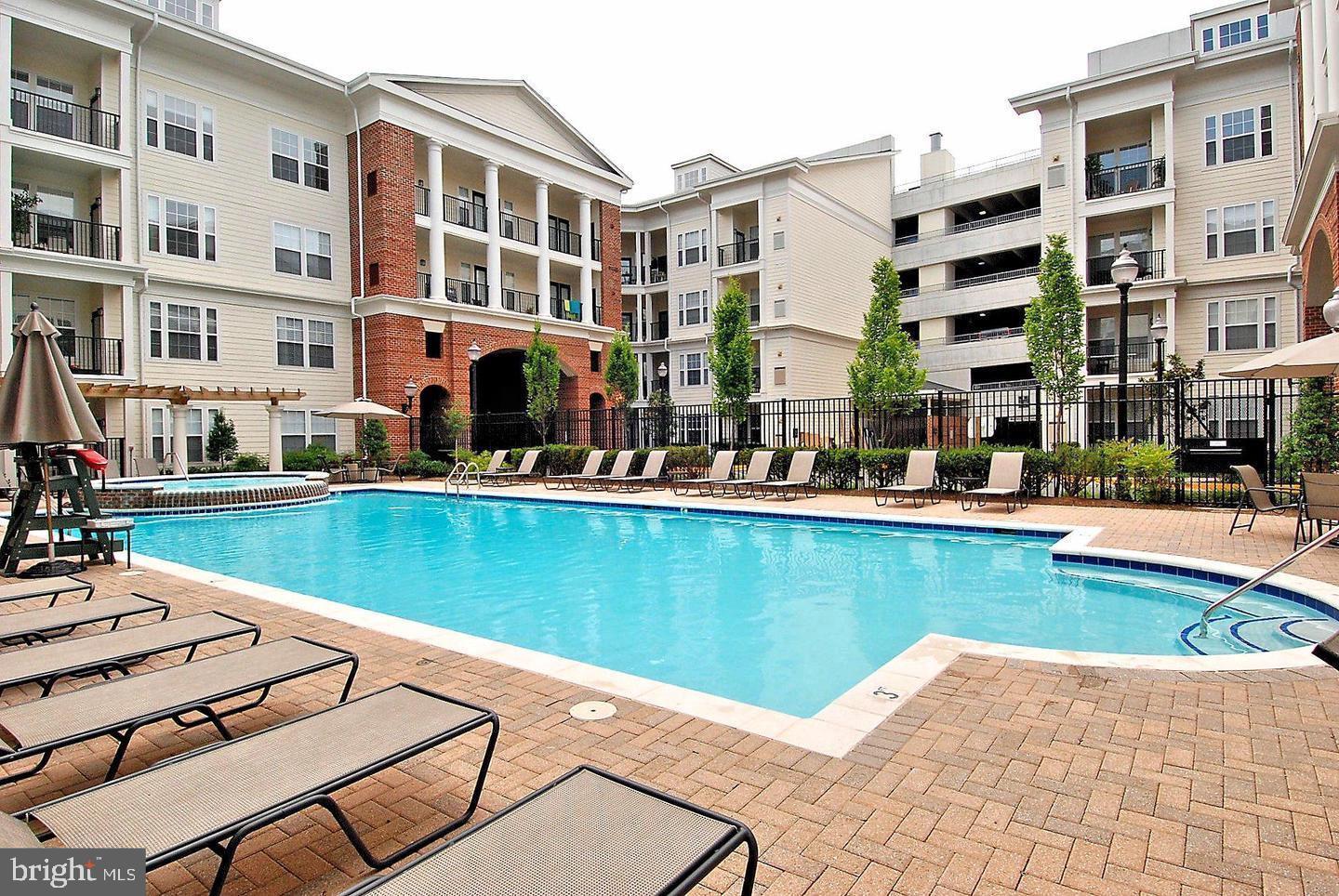 THE COLONNADE AT KENTLANDS - Residential Lease