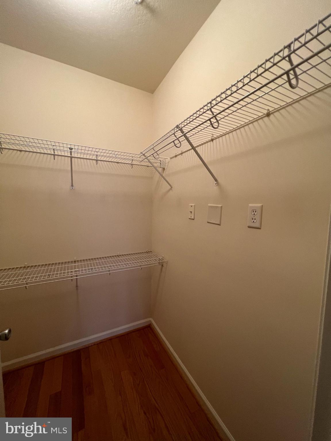 THE COLONNADE AT KENTLANDS - Residential Lease