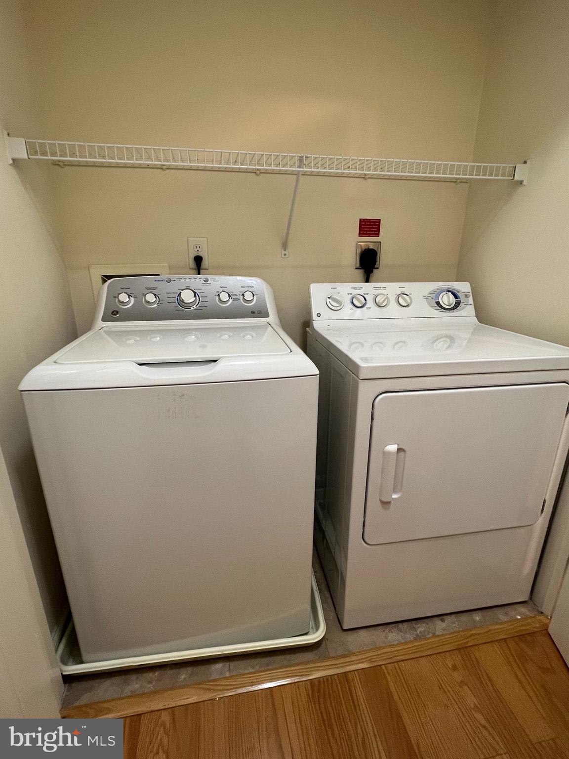 THE COLONNADE AT KENTLANDS - Residential Lease