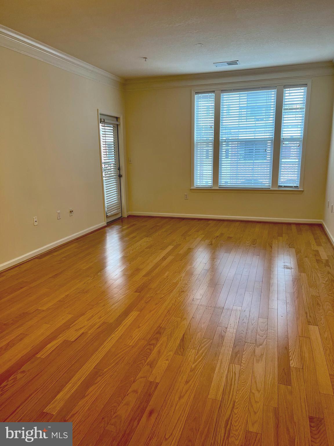 THE COLONNADE AT KENTLANDS - Residential Lease