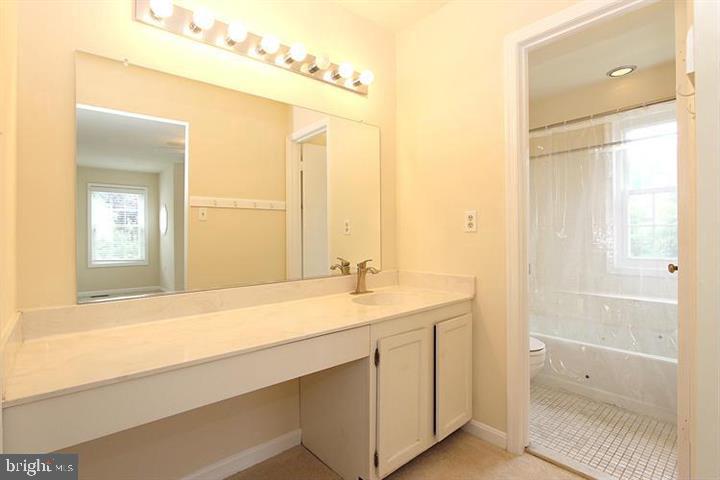 RESTON - Residential Lease