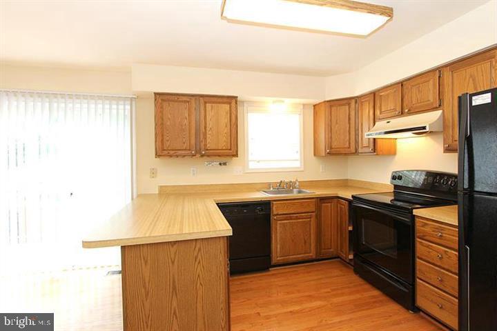 RESTON - Residential Lease