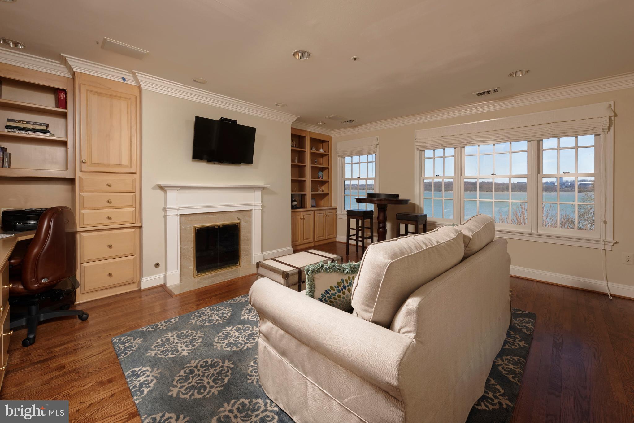 HARBORSIDE - Residential