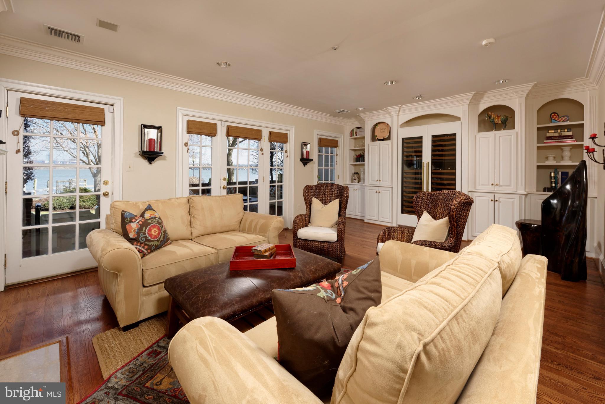 HARBORSIDE - Residential