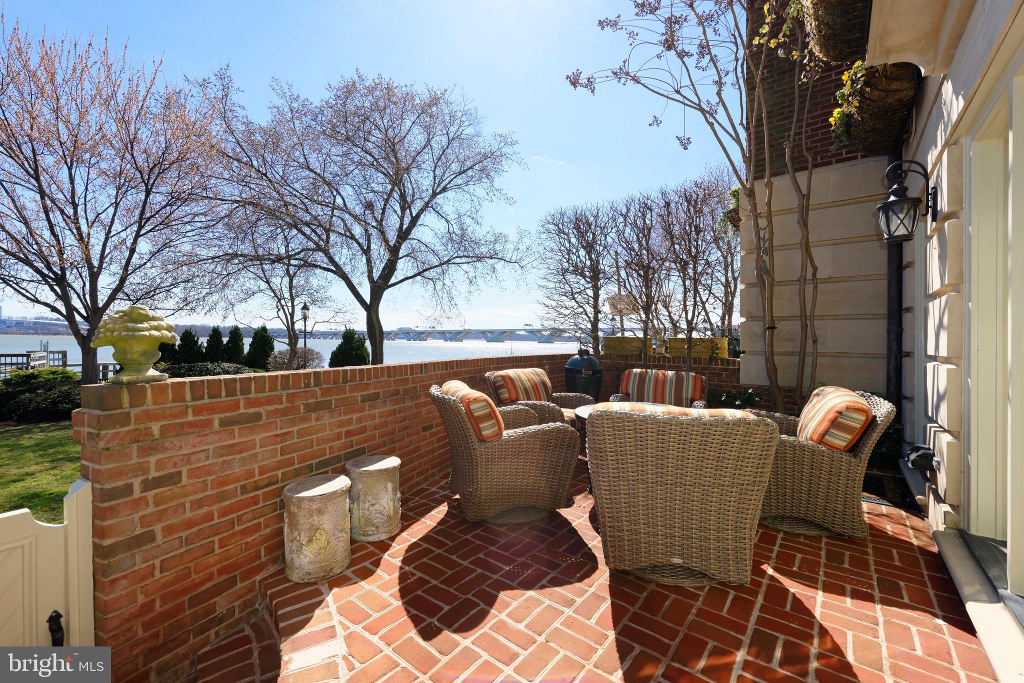 HARBORSIDE - Residential