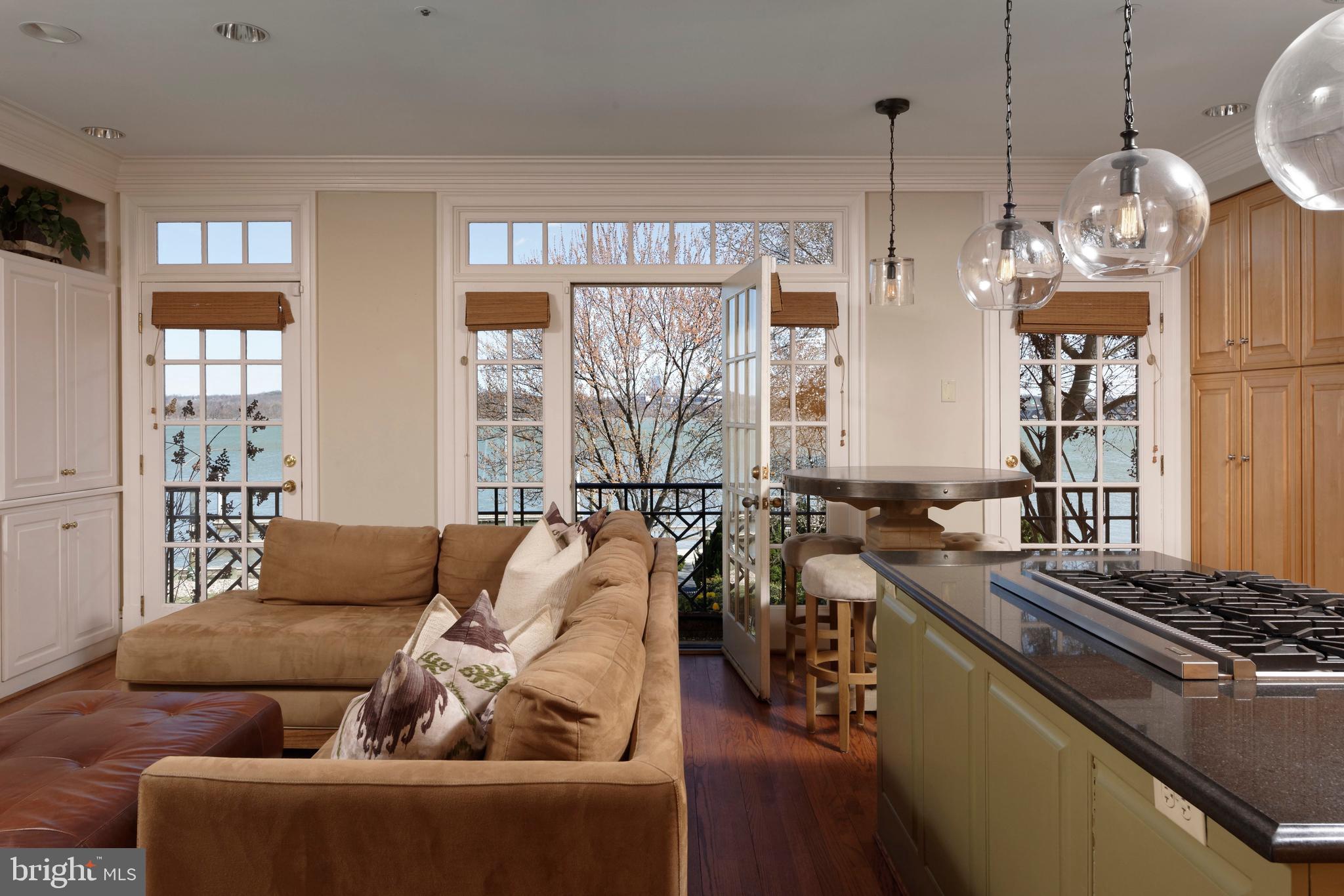 HARBORSIDE - Residential