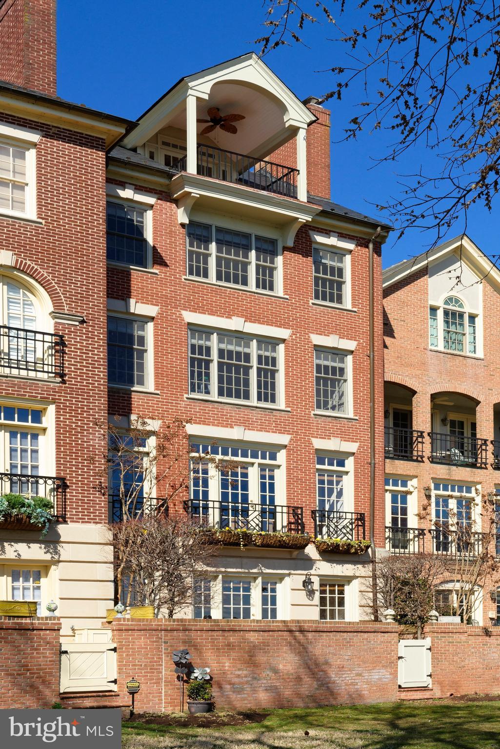 HARBORSIDE - Residential