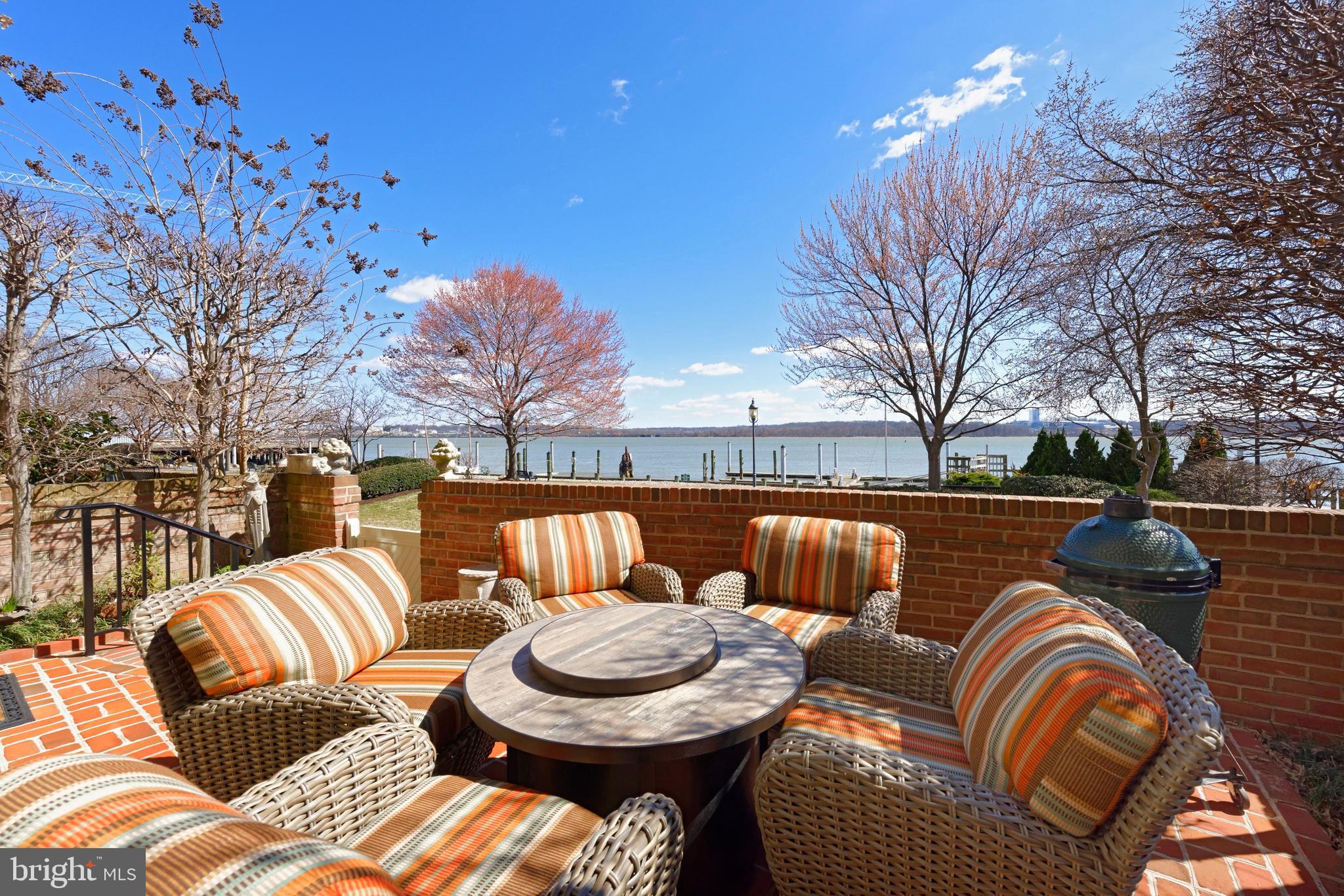 HARBORSIDE - Residential