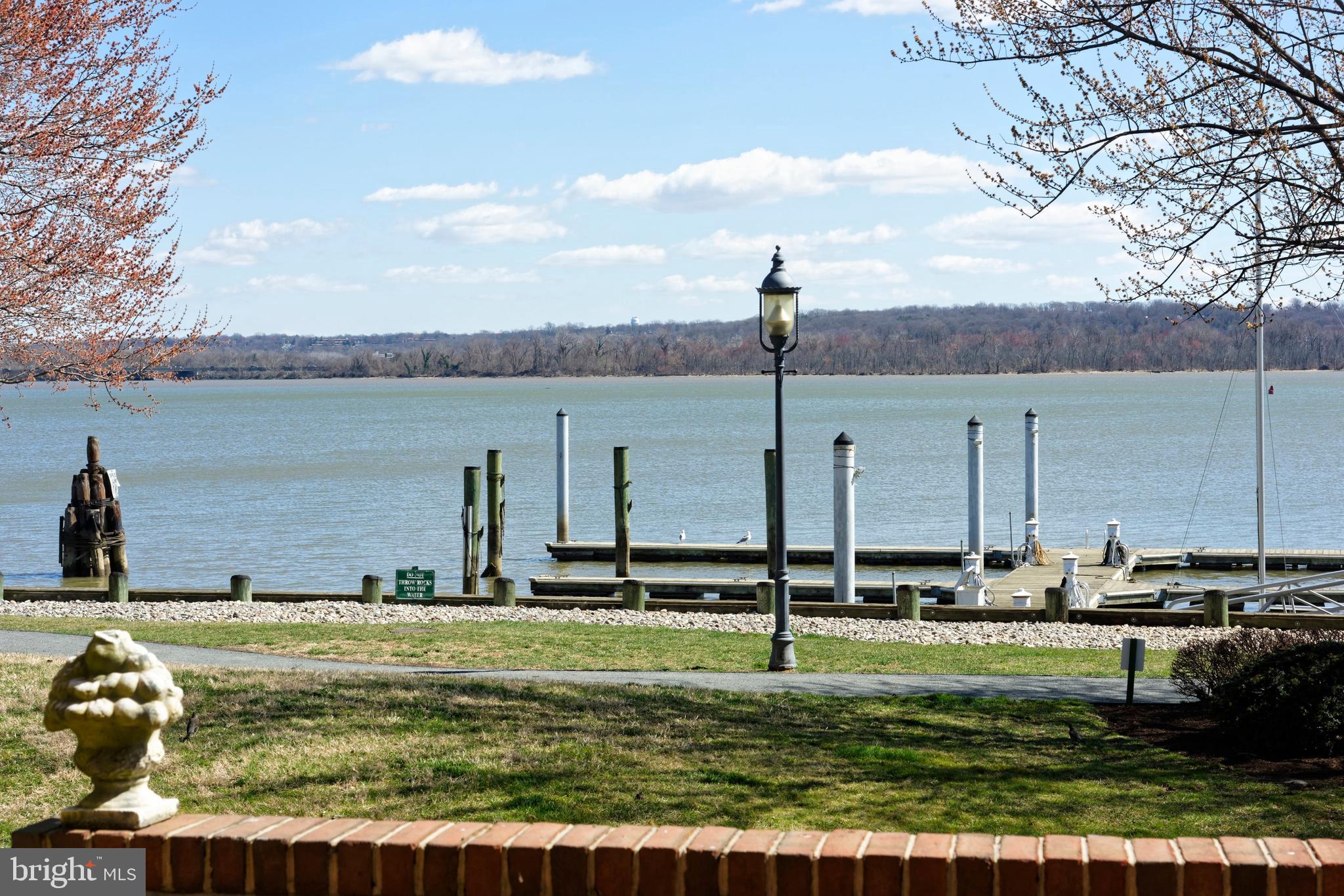 HARBORSIDE - Residential