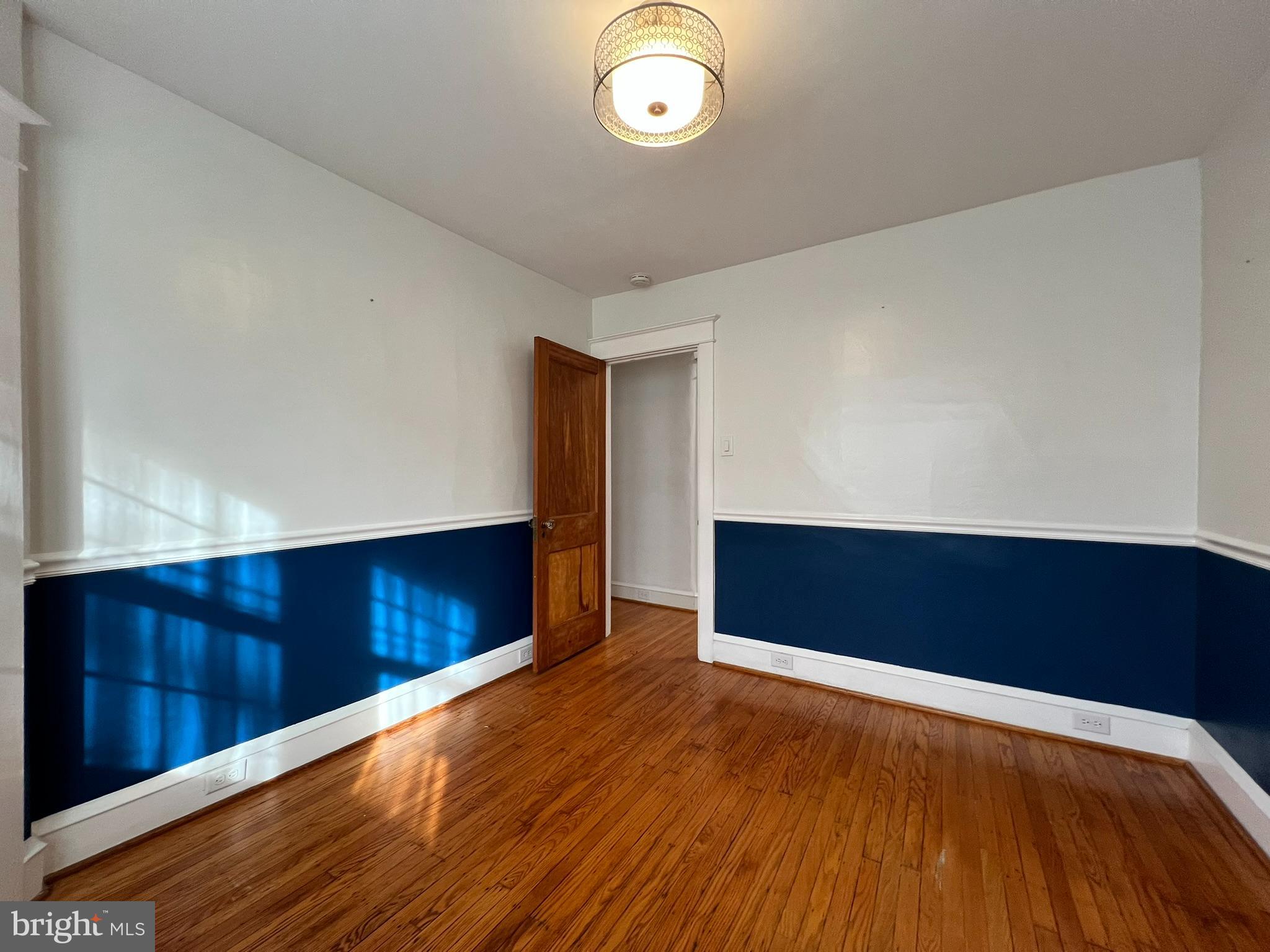 GLADSTONE MANOR - Residential