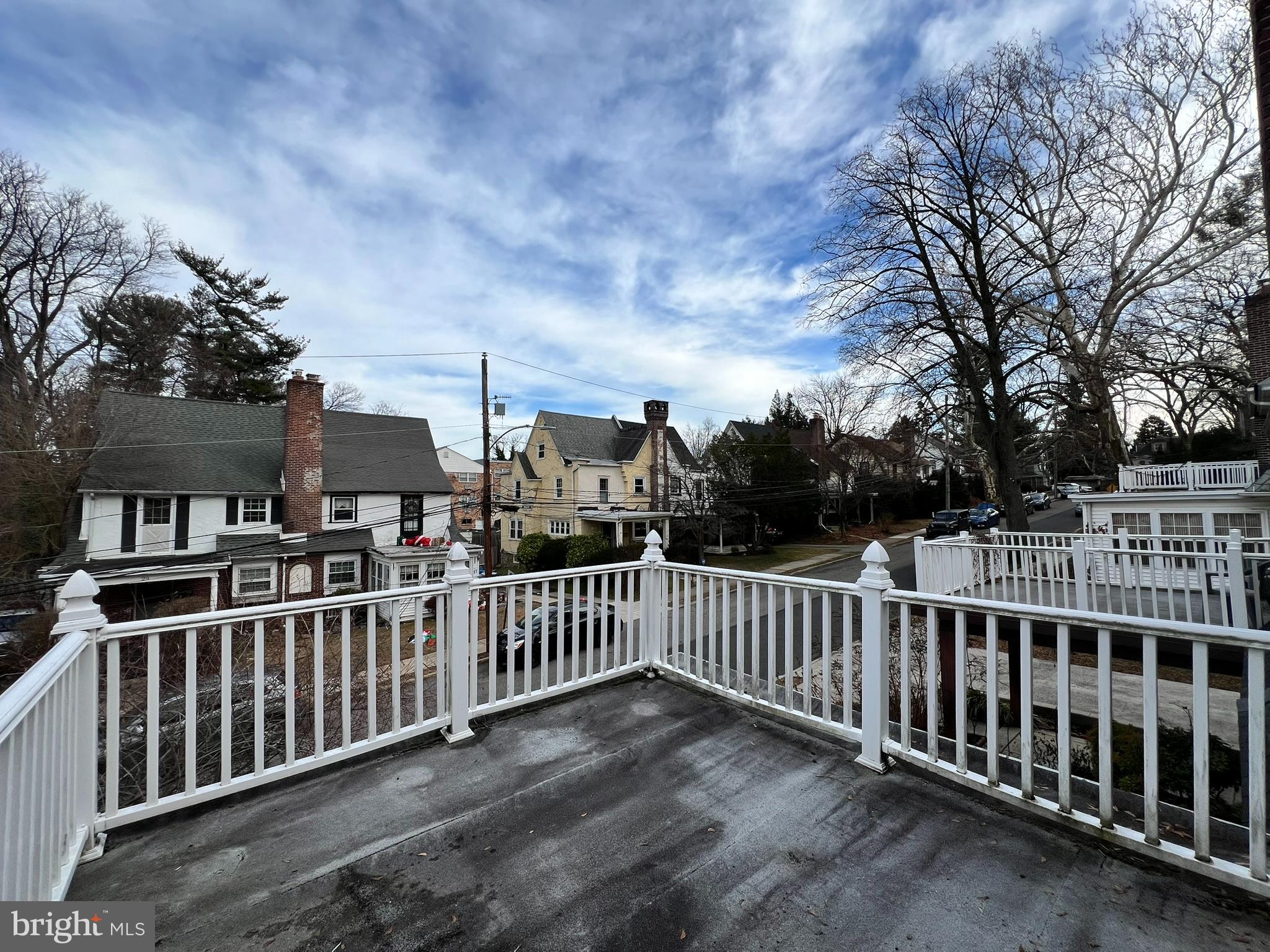 GLADSTONE MANOR - Residential