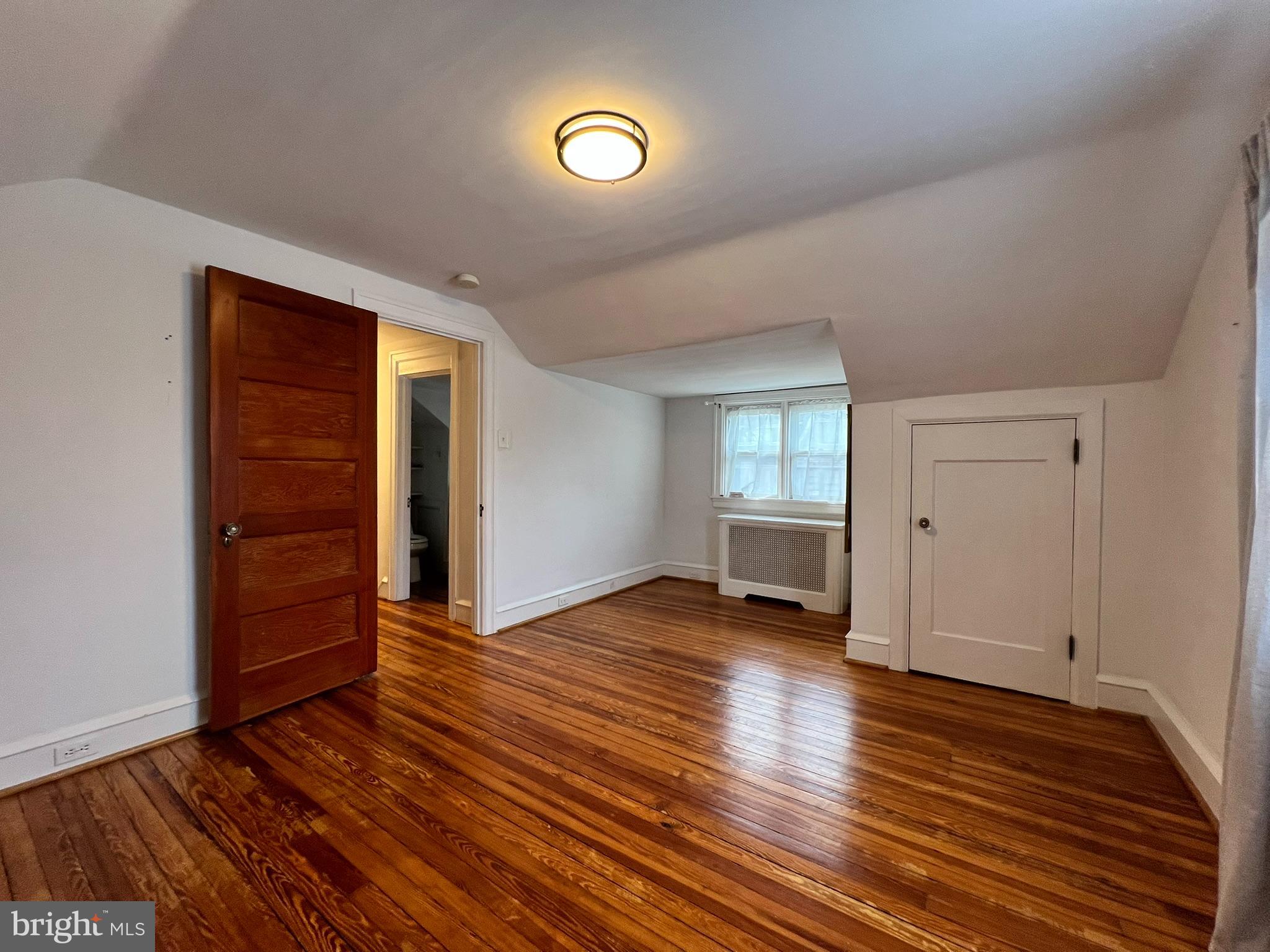 GLADSTONE MANOR - Residential