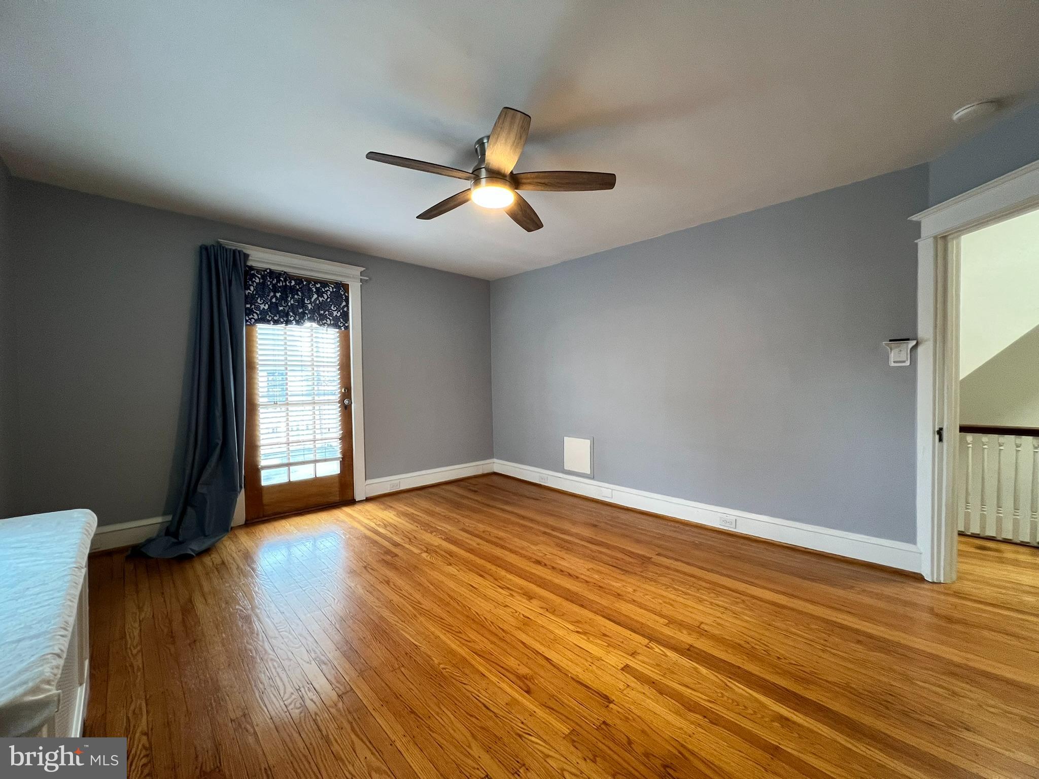 GLADSTONE MANOR - Residential