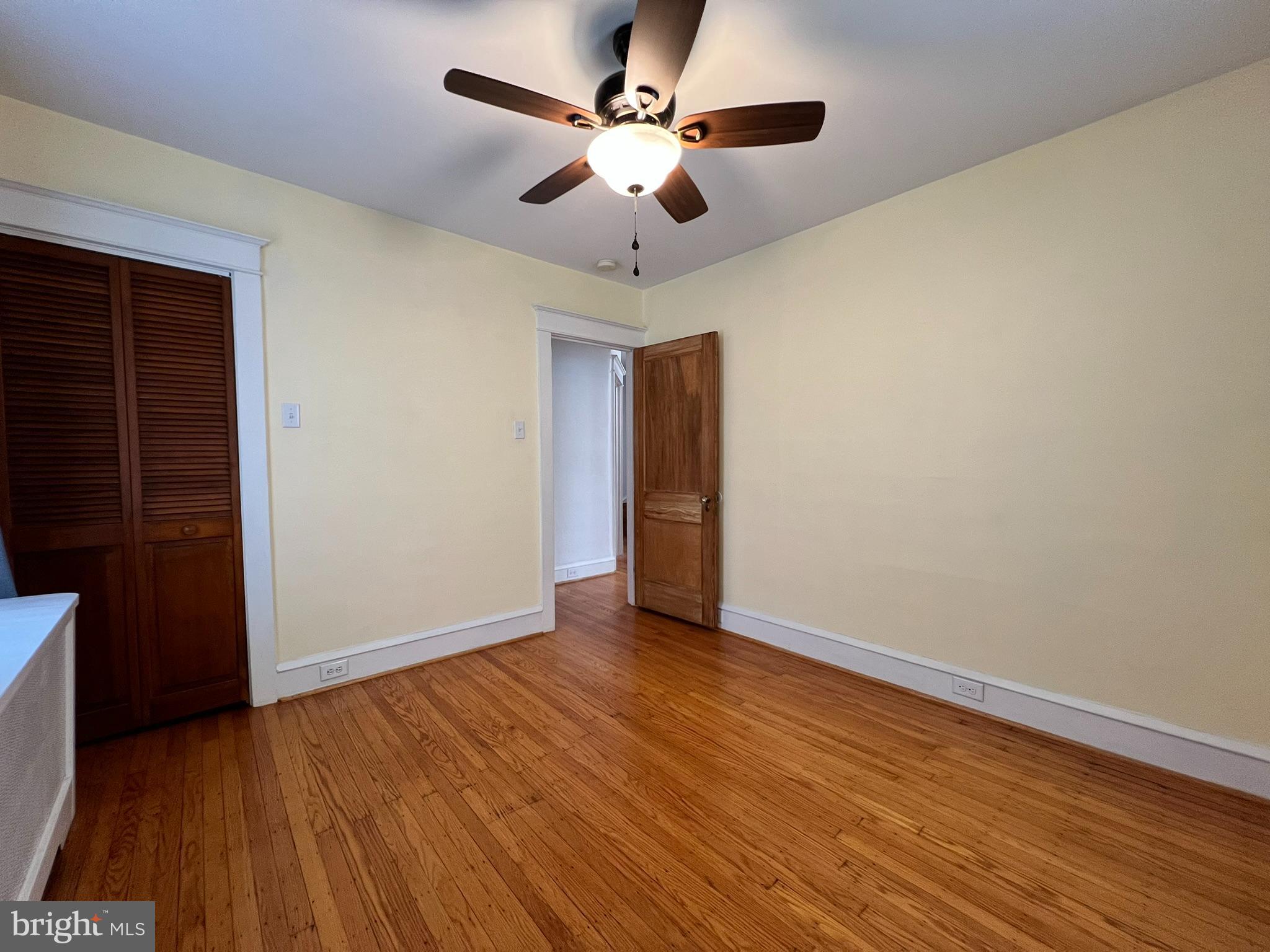 GLADSTONE MANOR - Residential