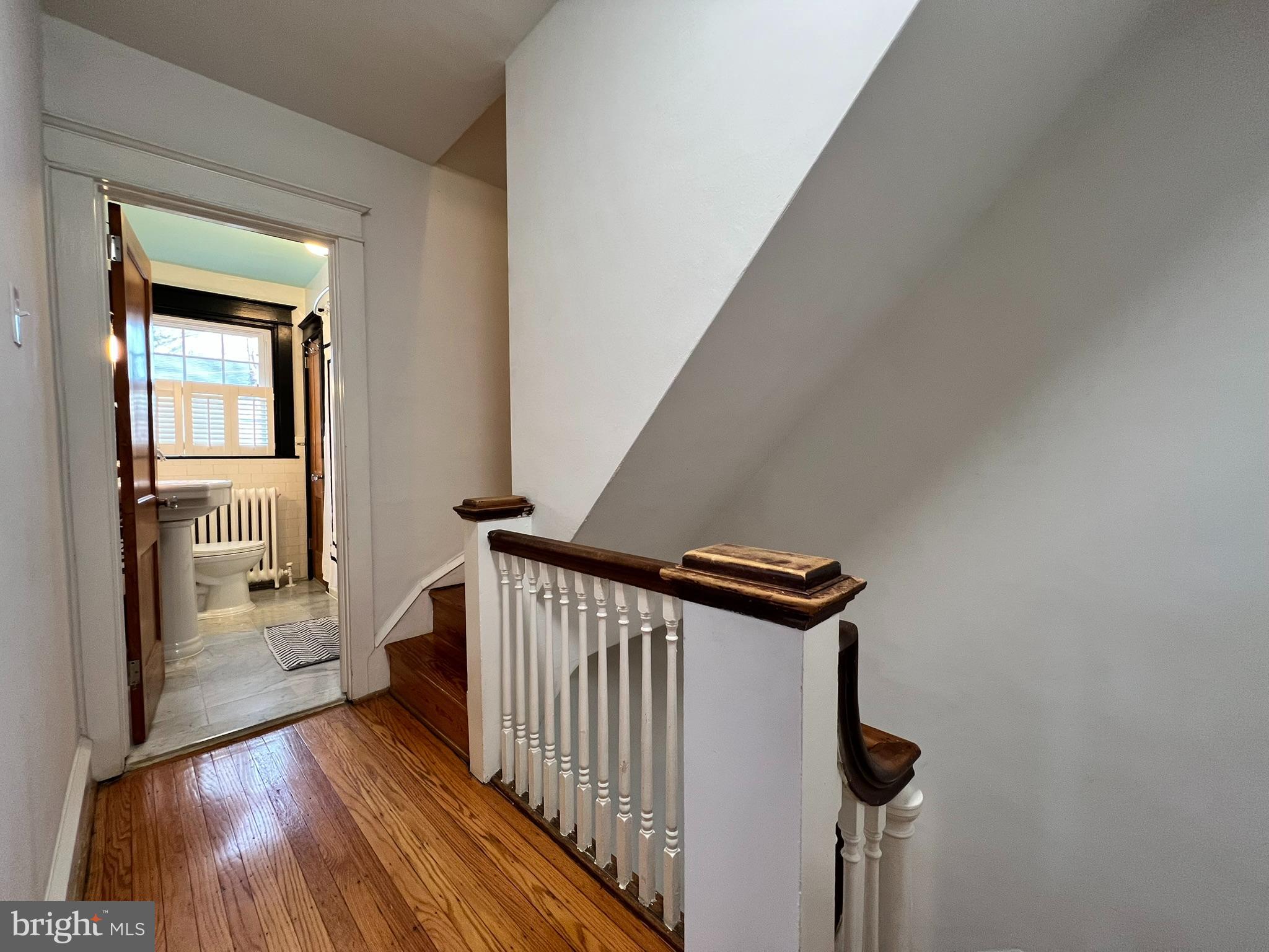 GLADSTONE MANOR - Residential