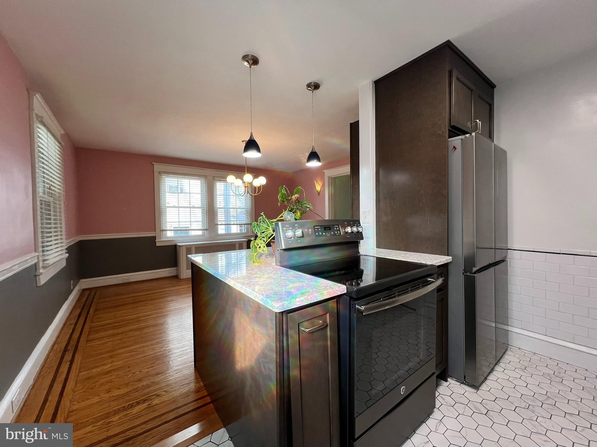 GLADSTONE MANOR - Residential