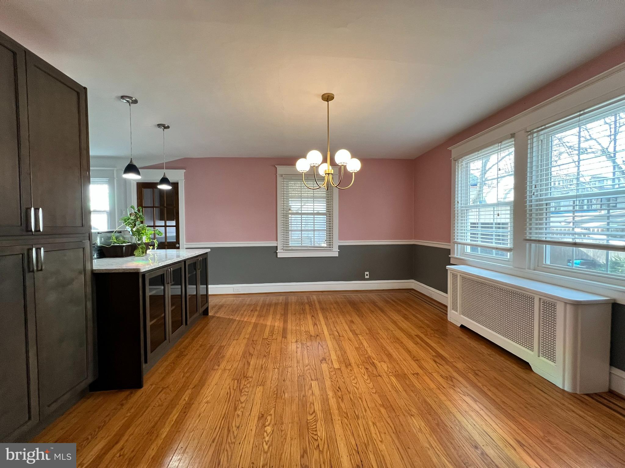 GLADSTONE MANOR - Residential