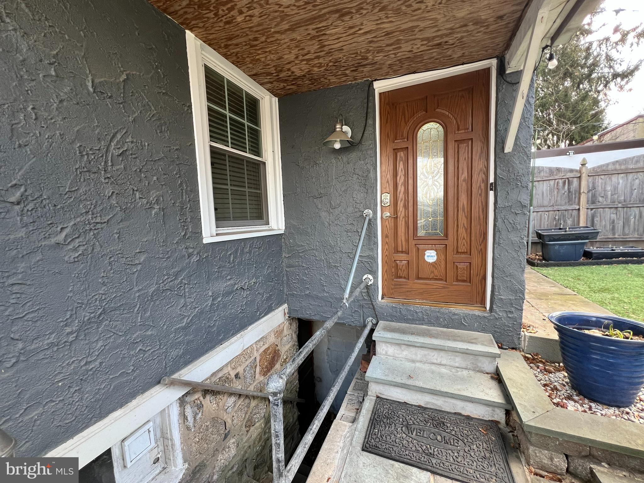 GLADSTONE MANOR - Residential