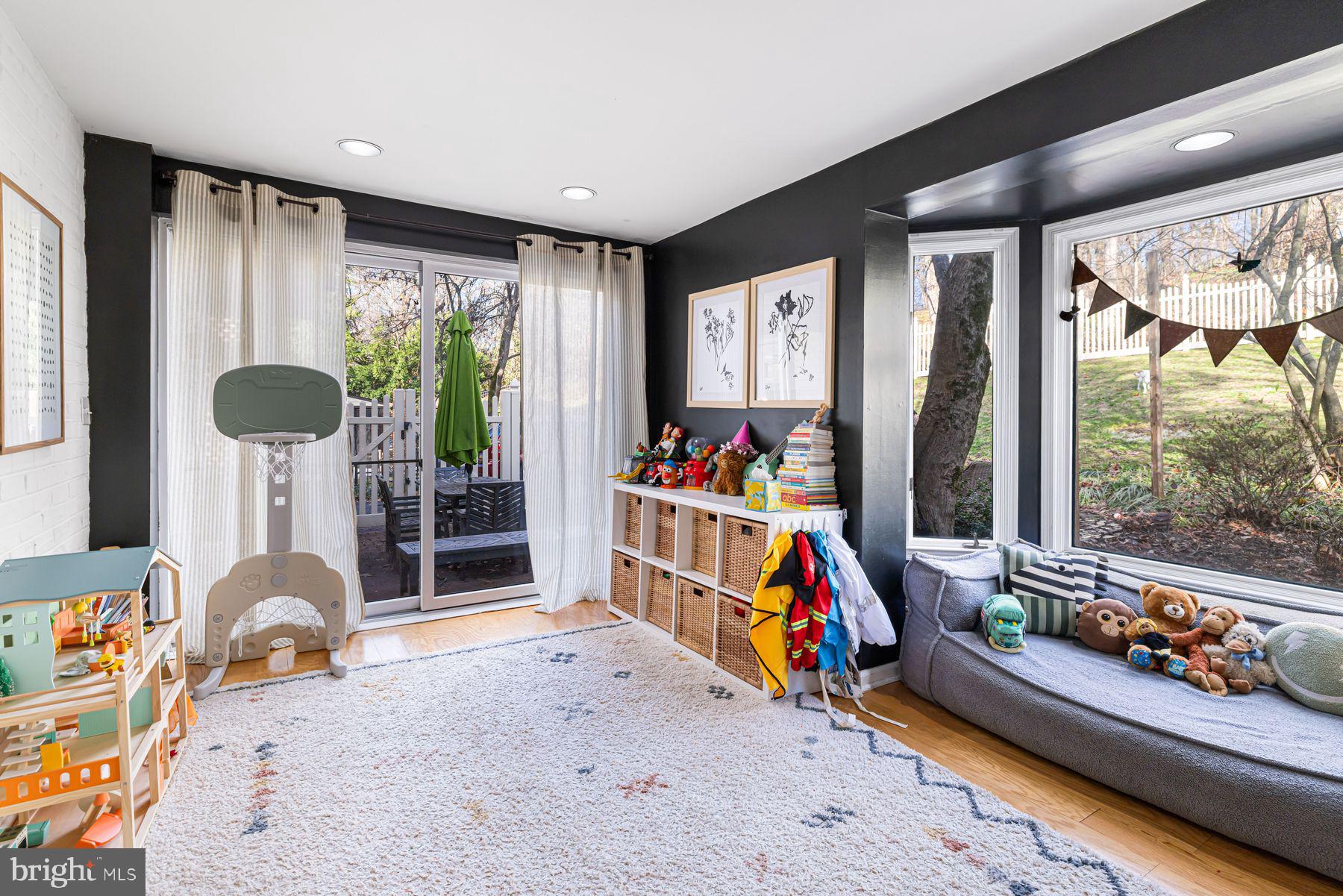 ELKINS PARK - Residential