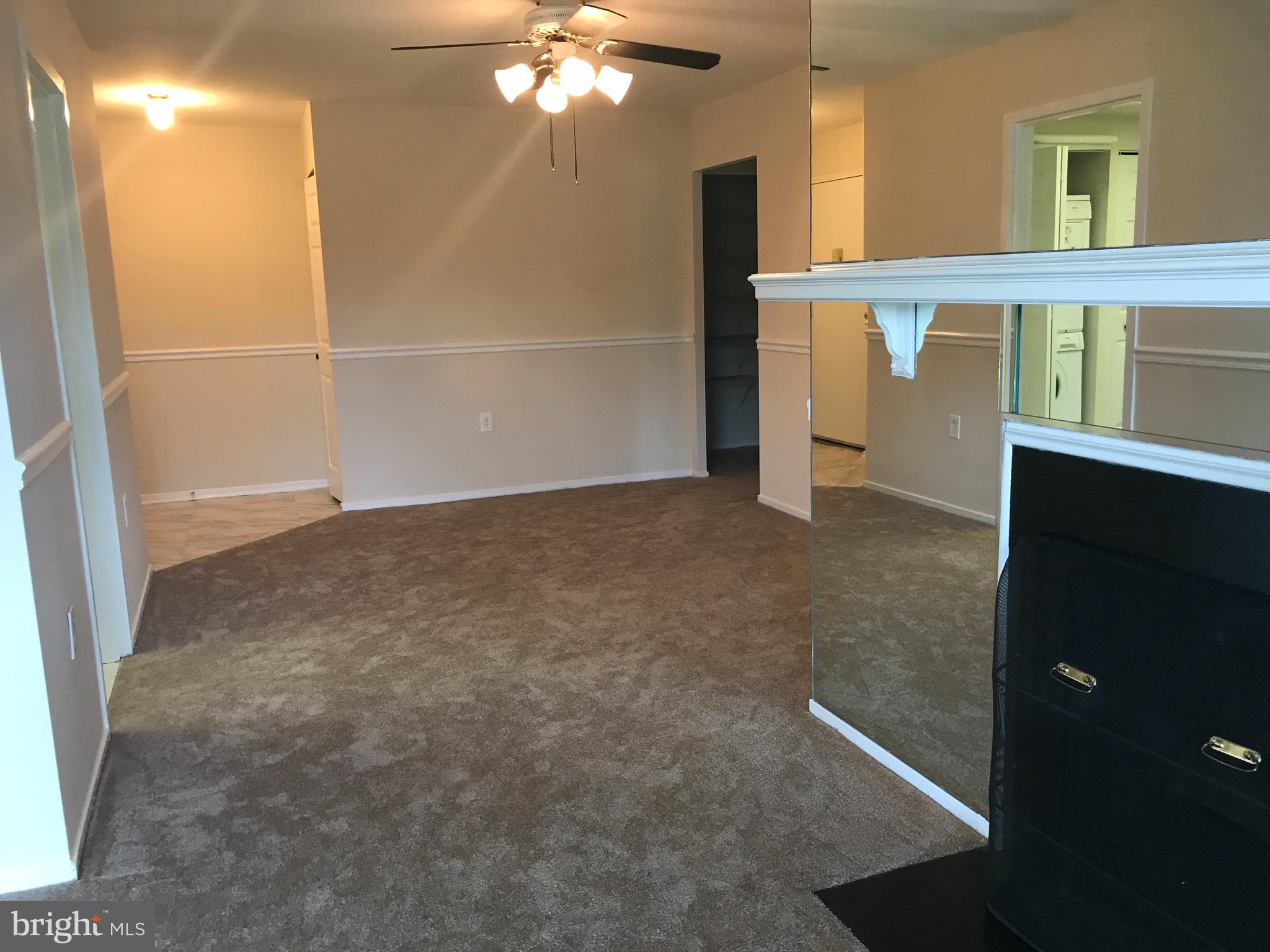 CENTER COURT - Residential Lease