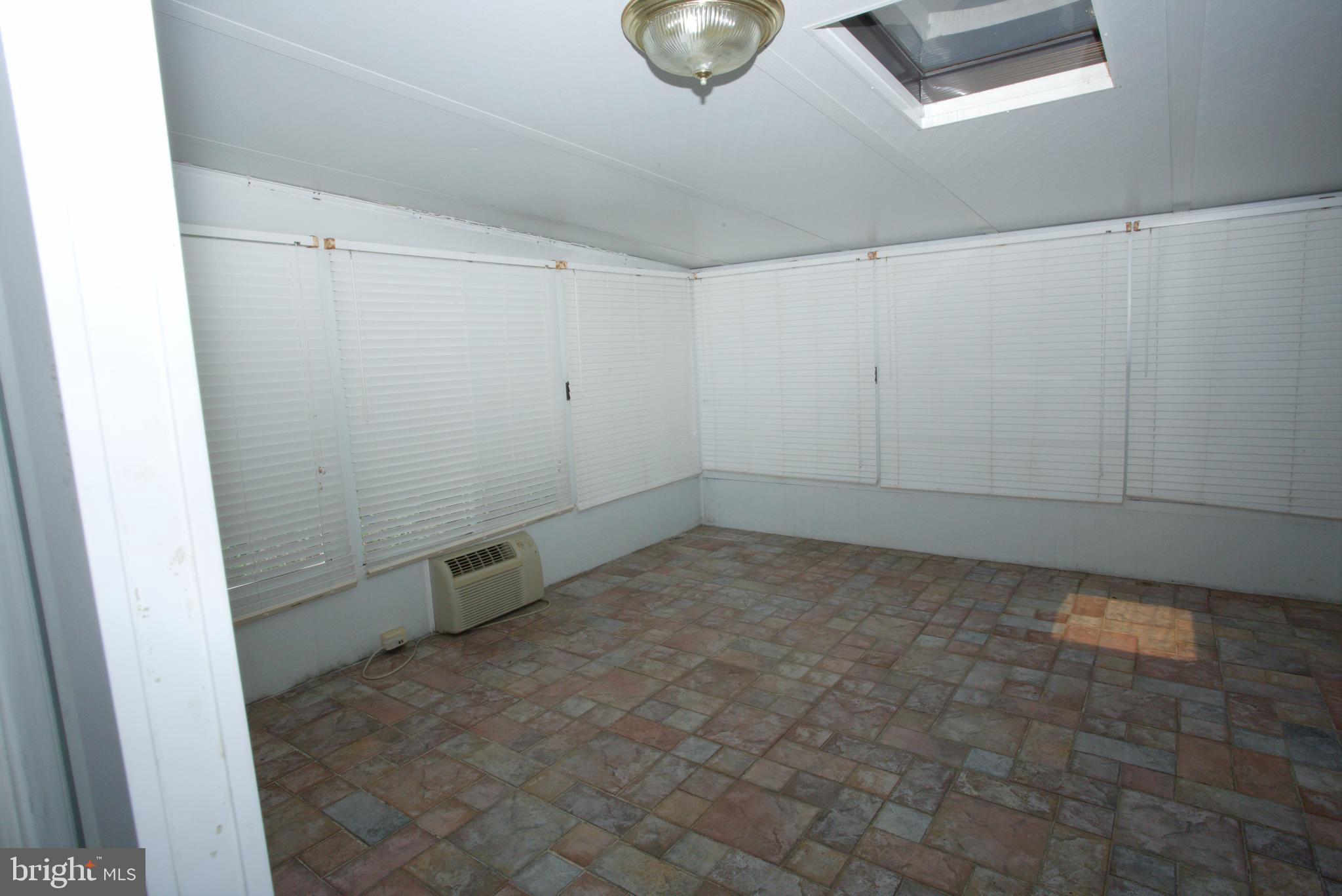 BROOKE MANOR - Residential Lease