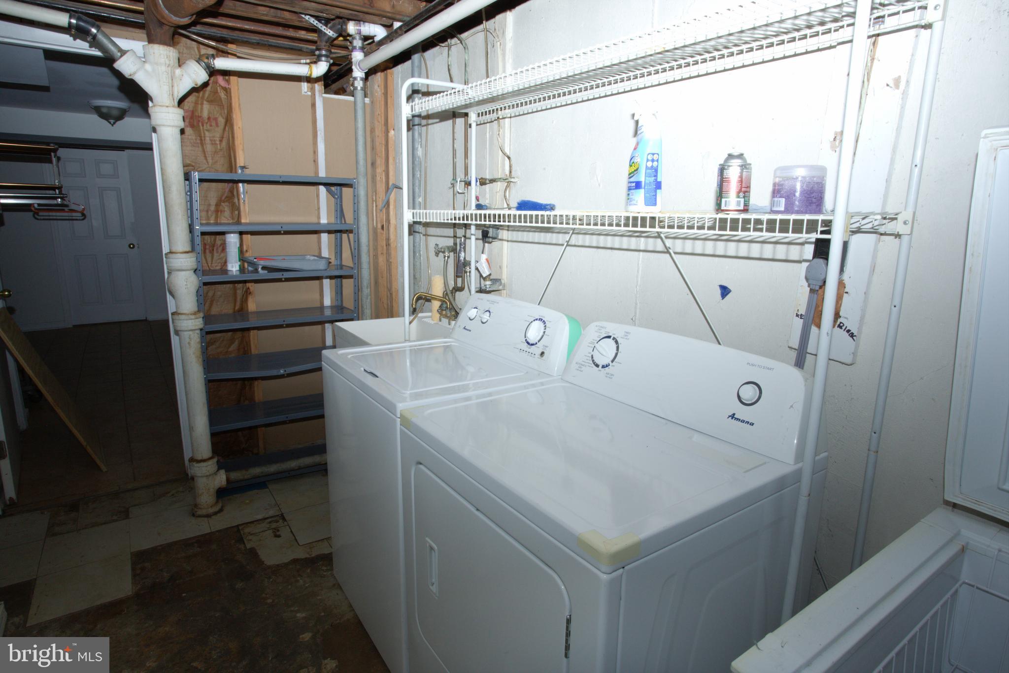 BROOKE MANOR - Residential Lease