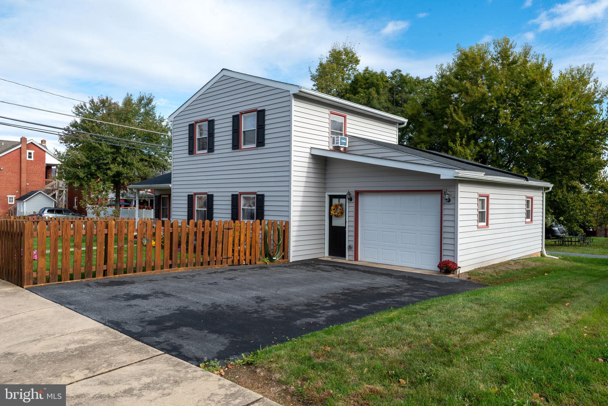 11 E SUNSET AVENUE
