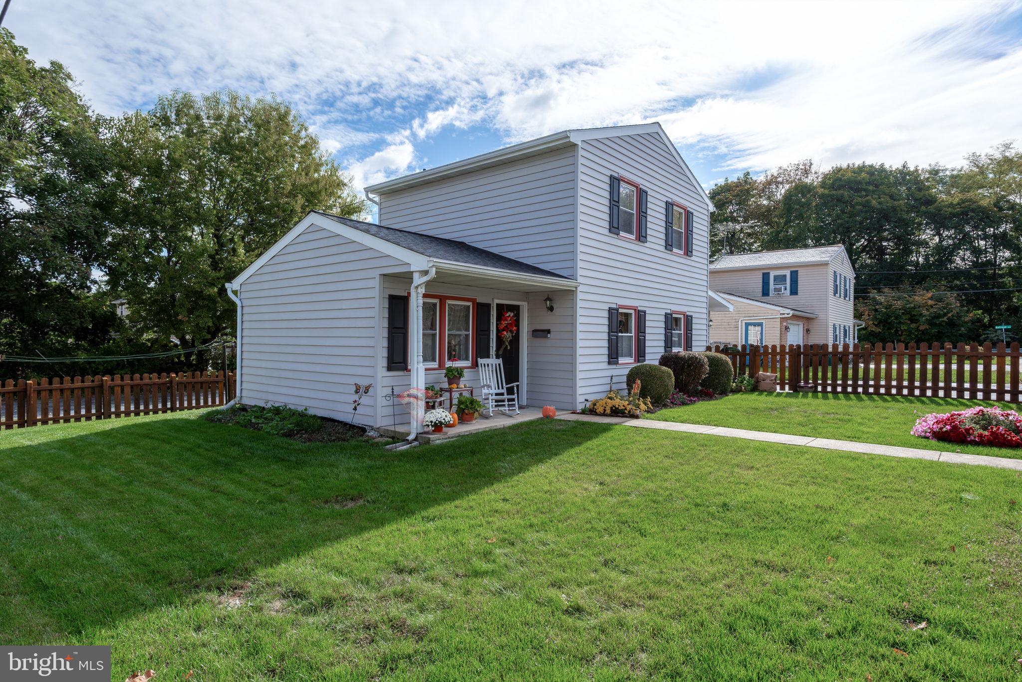 11 E SUNSET AVENUE