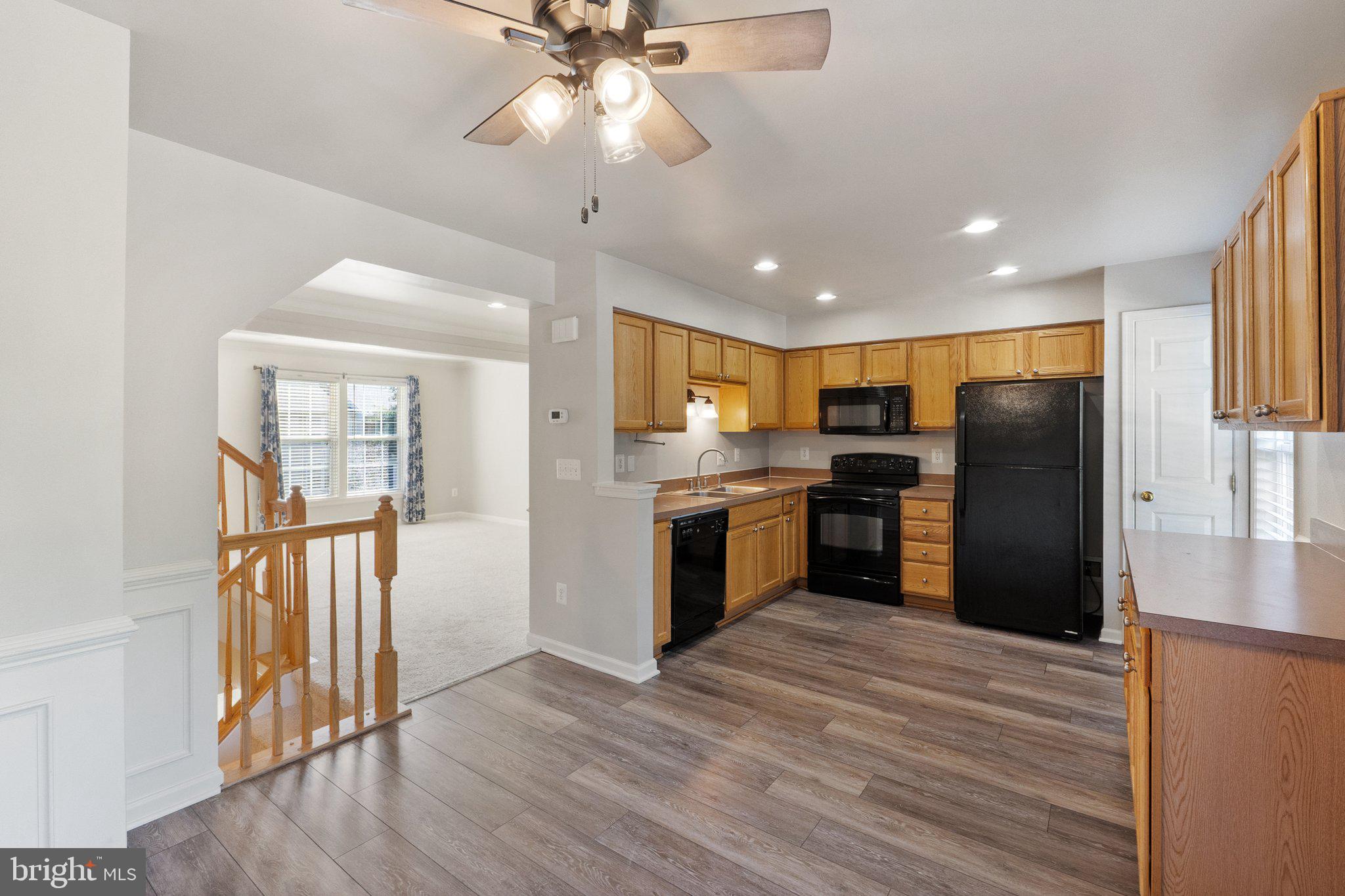 LAKELAND PLACE - Residential