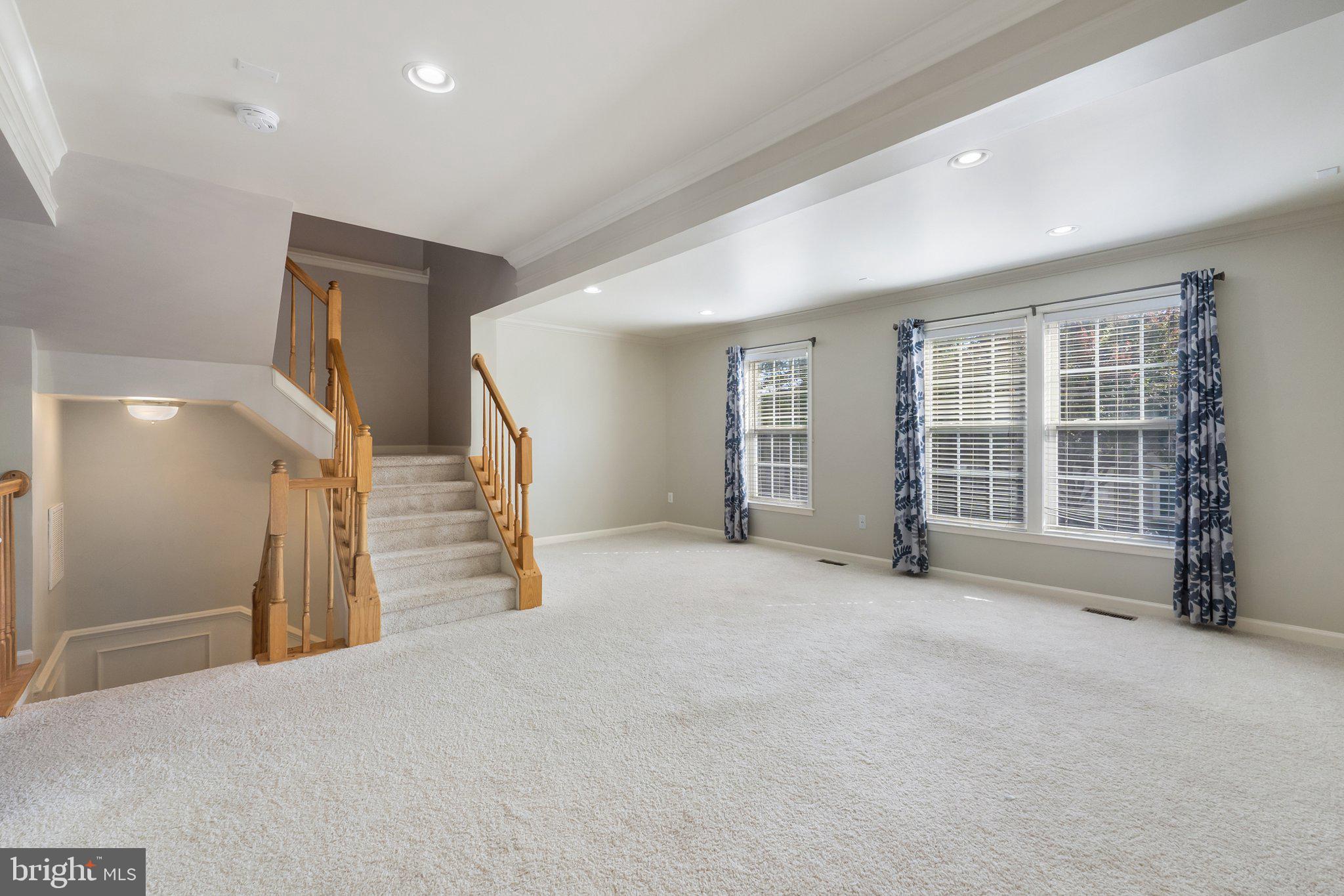 LAKELAND PLACE - Residential