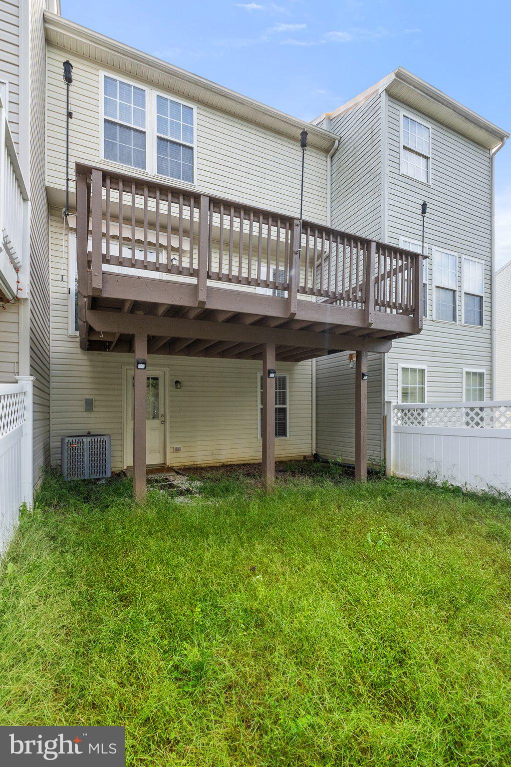 LAKELAND PLACE - Residential