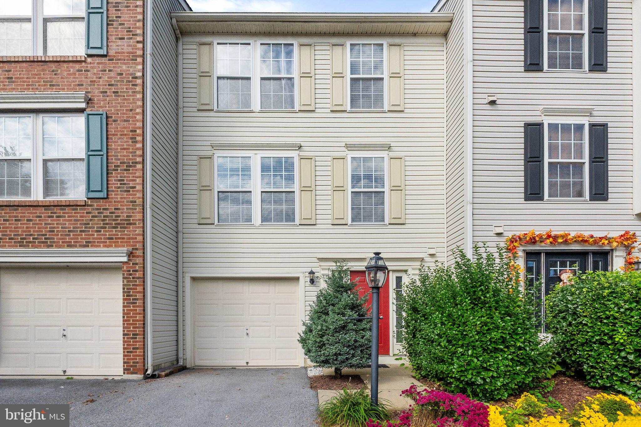 LAKELAND PLACE - Residential