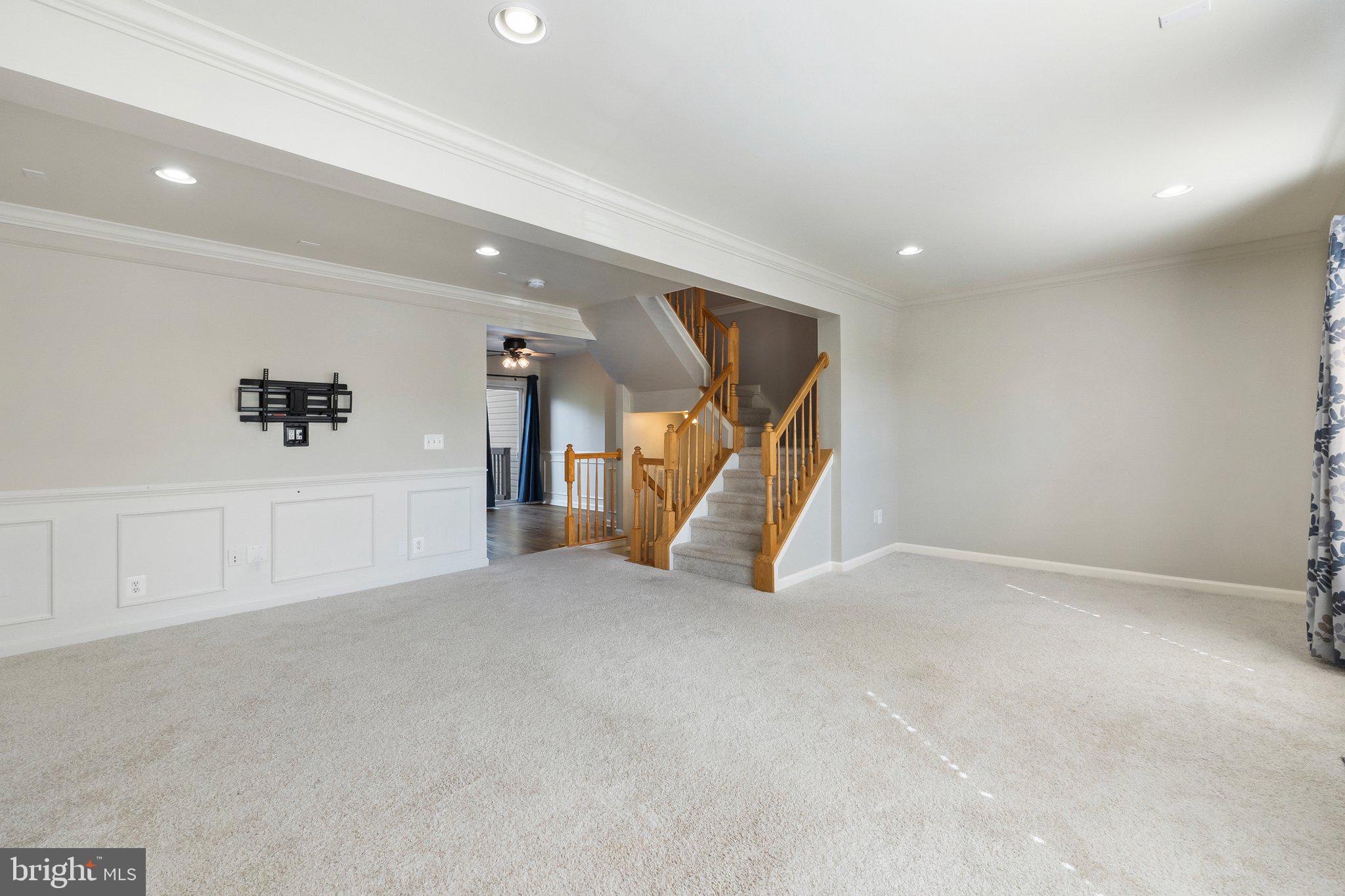 LAKELAND PLACE - Residential