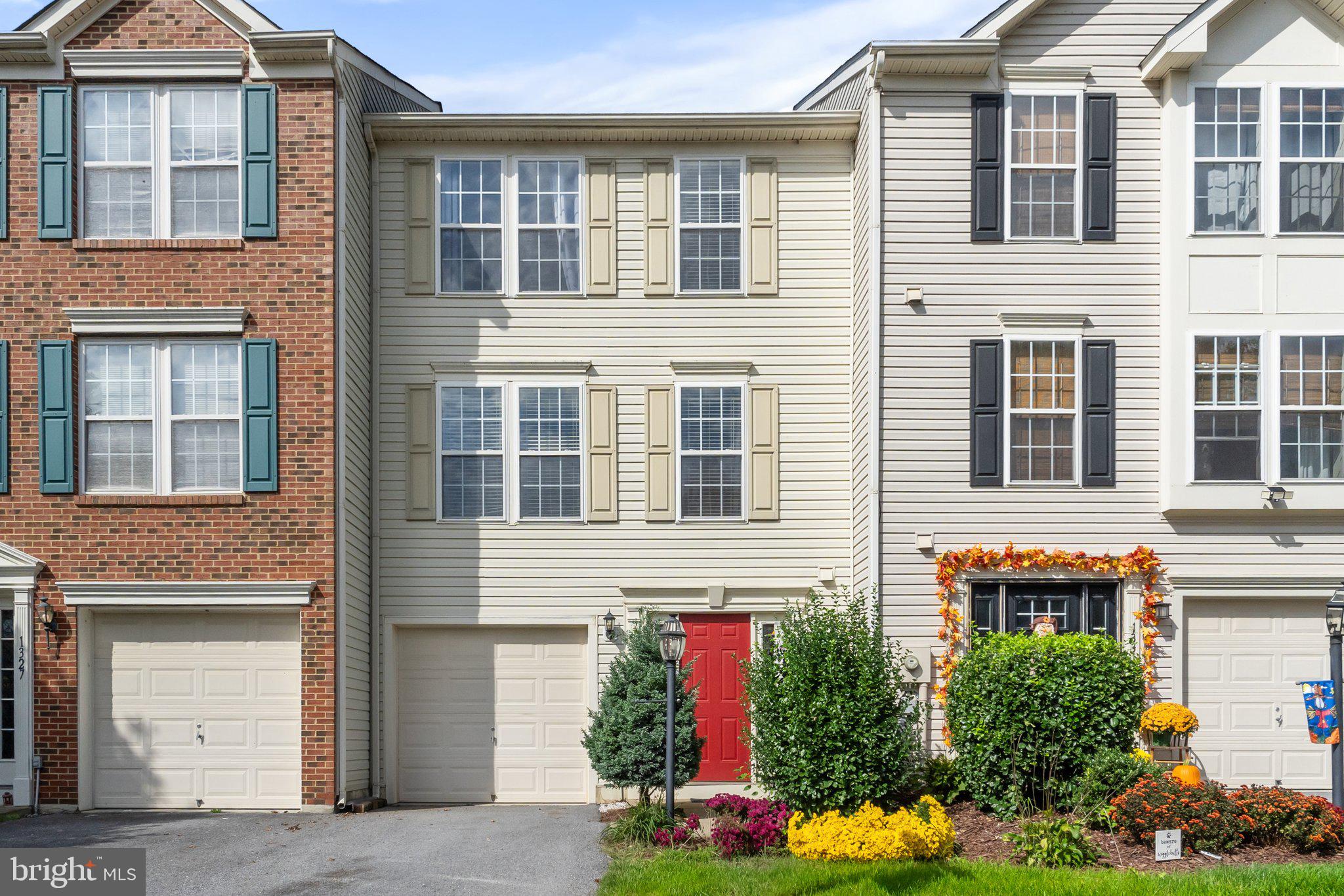 LAKELAND PLACE - Residential