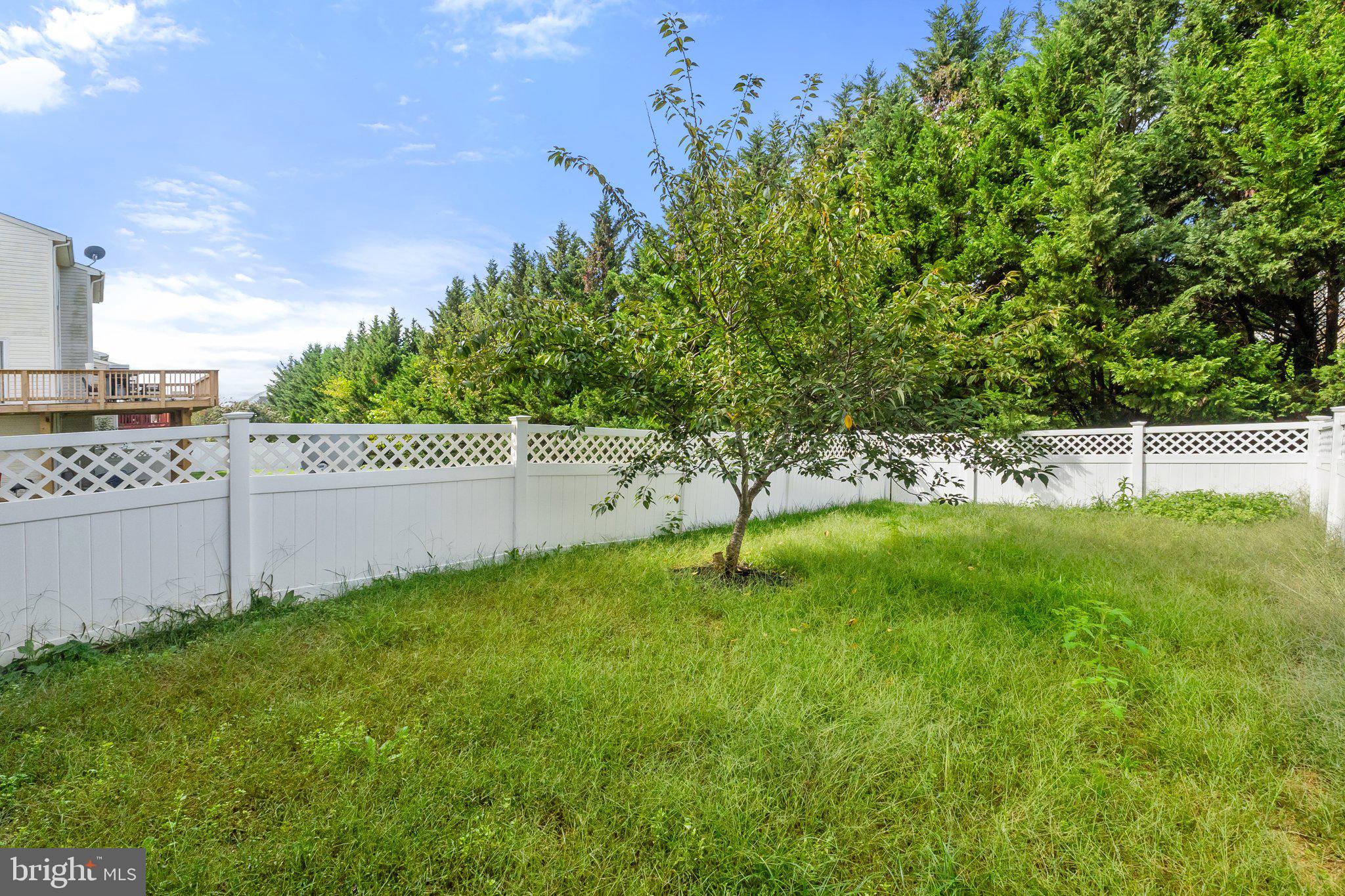 LAKELAND PLACE - Residential