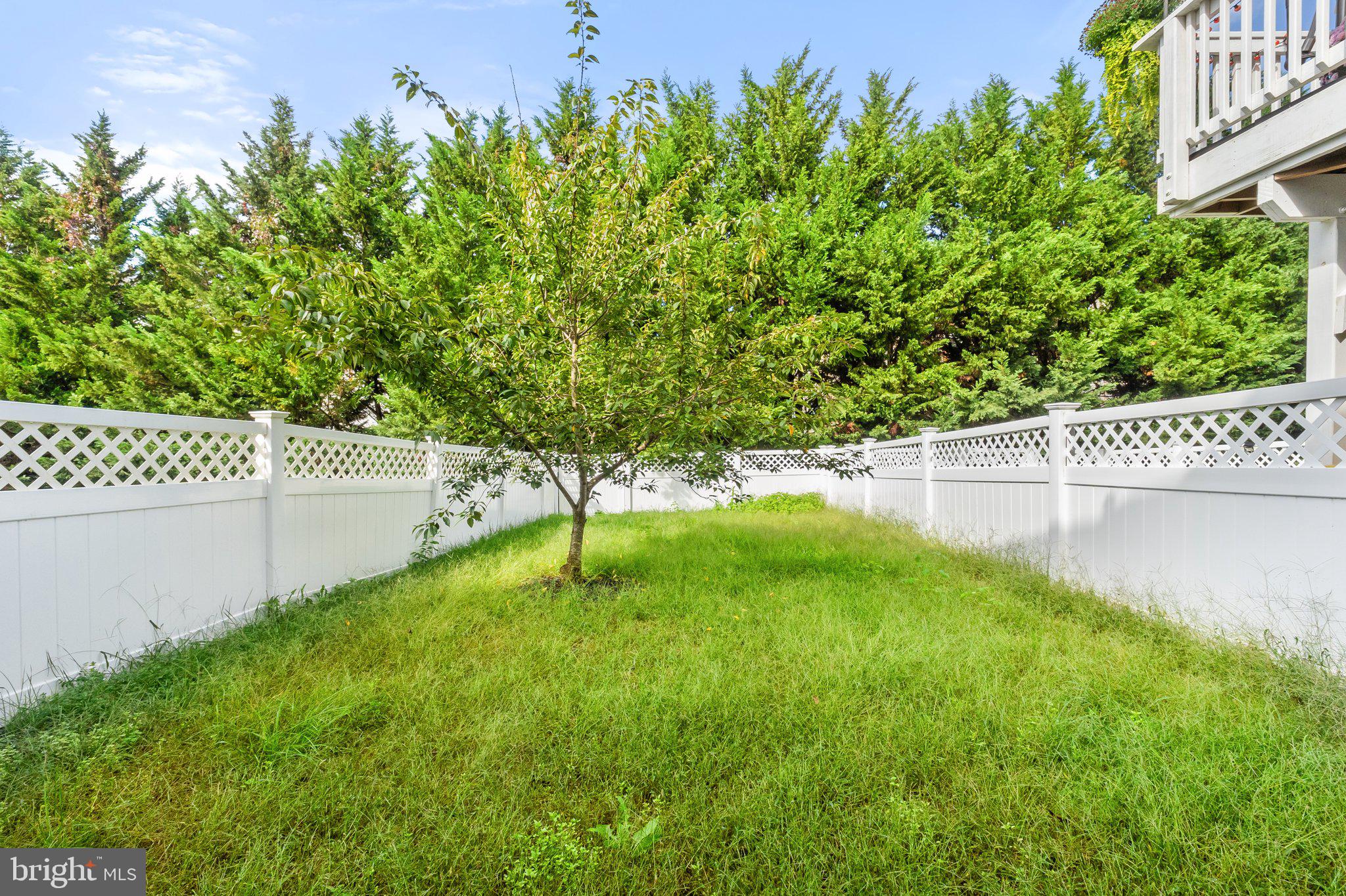 LAKELAND PLACE - Residential