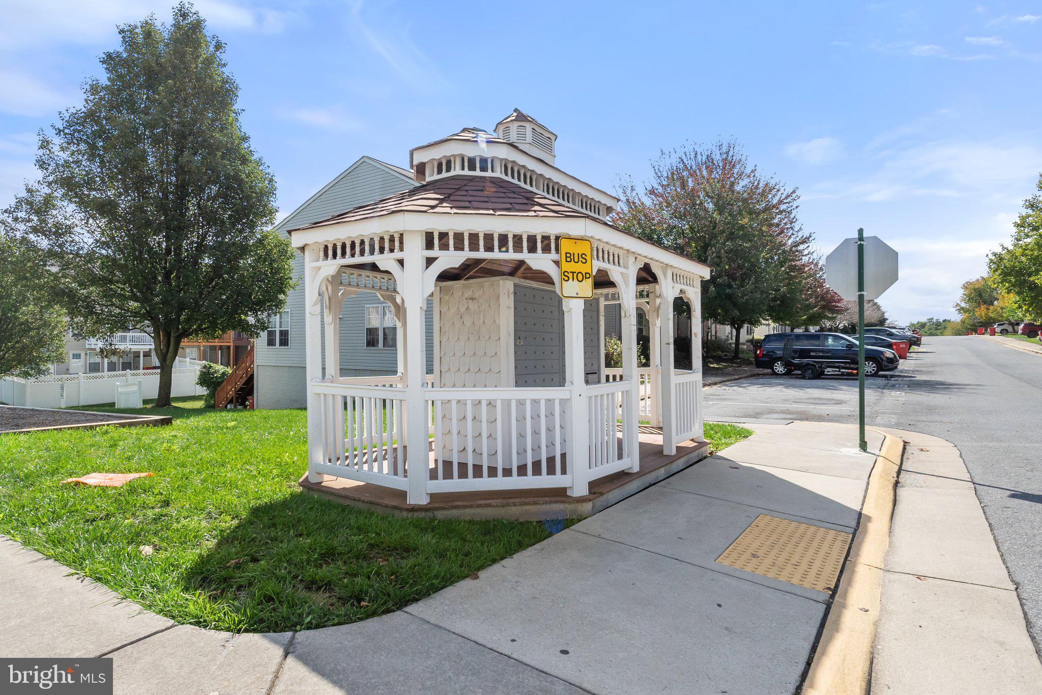 LAKELAND PLACE - Residential