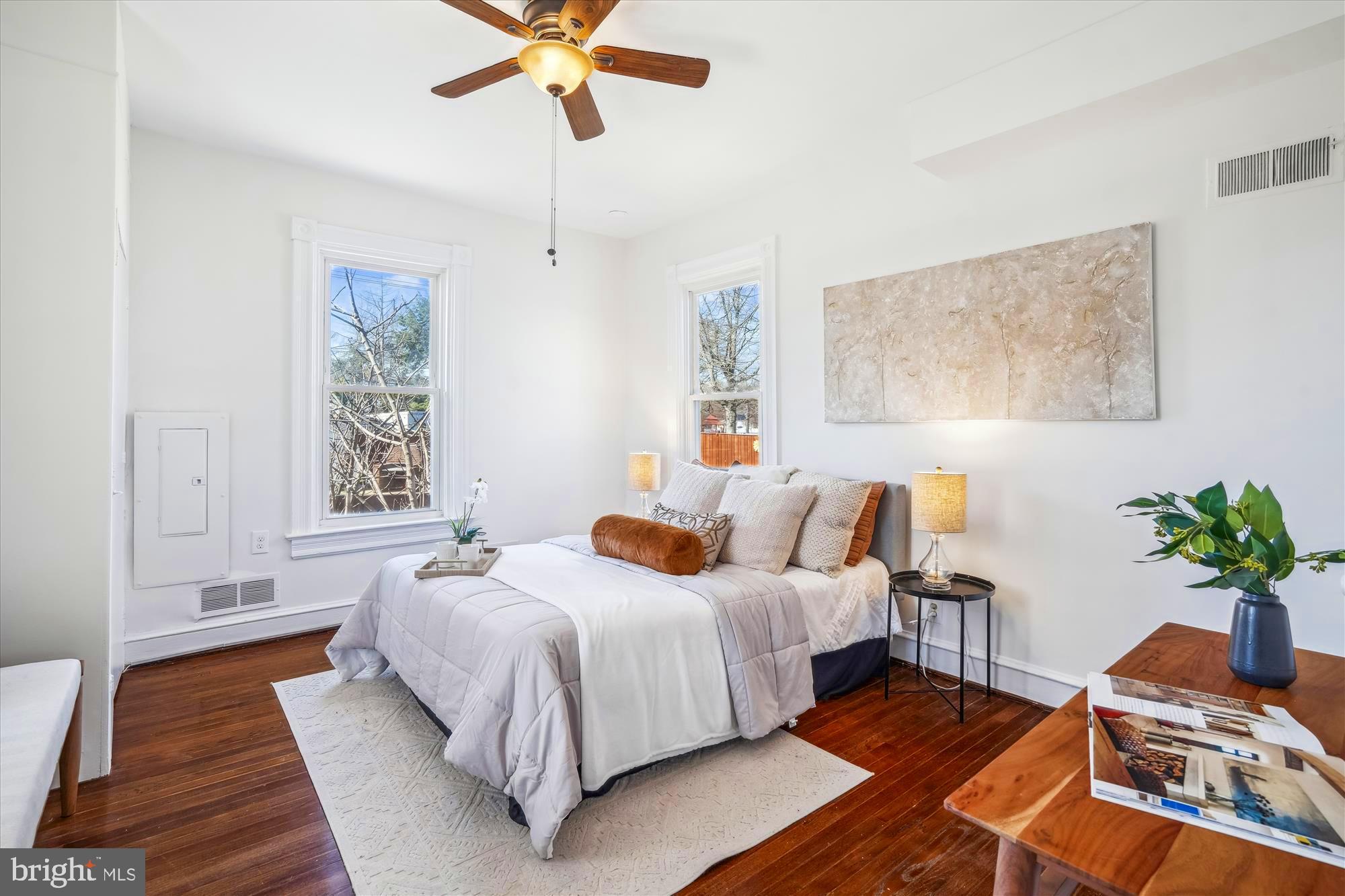 HOLLADAY - Residential