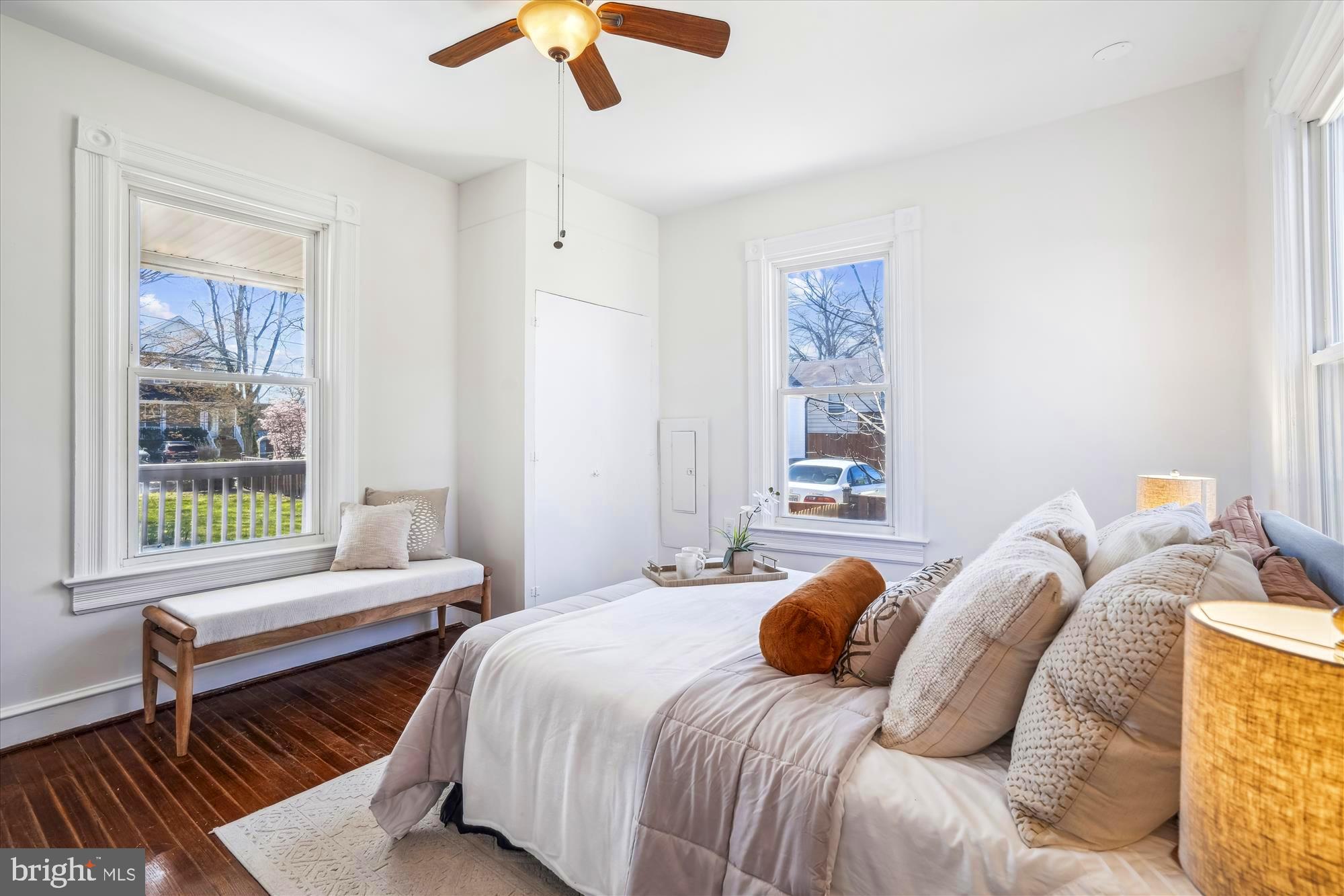 HOLLADAY - Residential