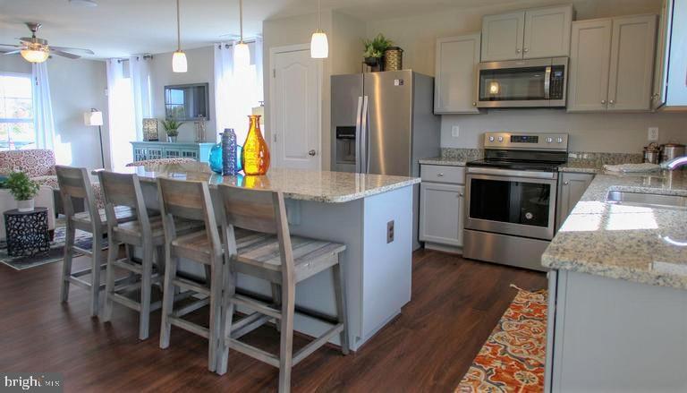 MORNING DOVE ESTATES - Residential