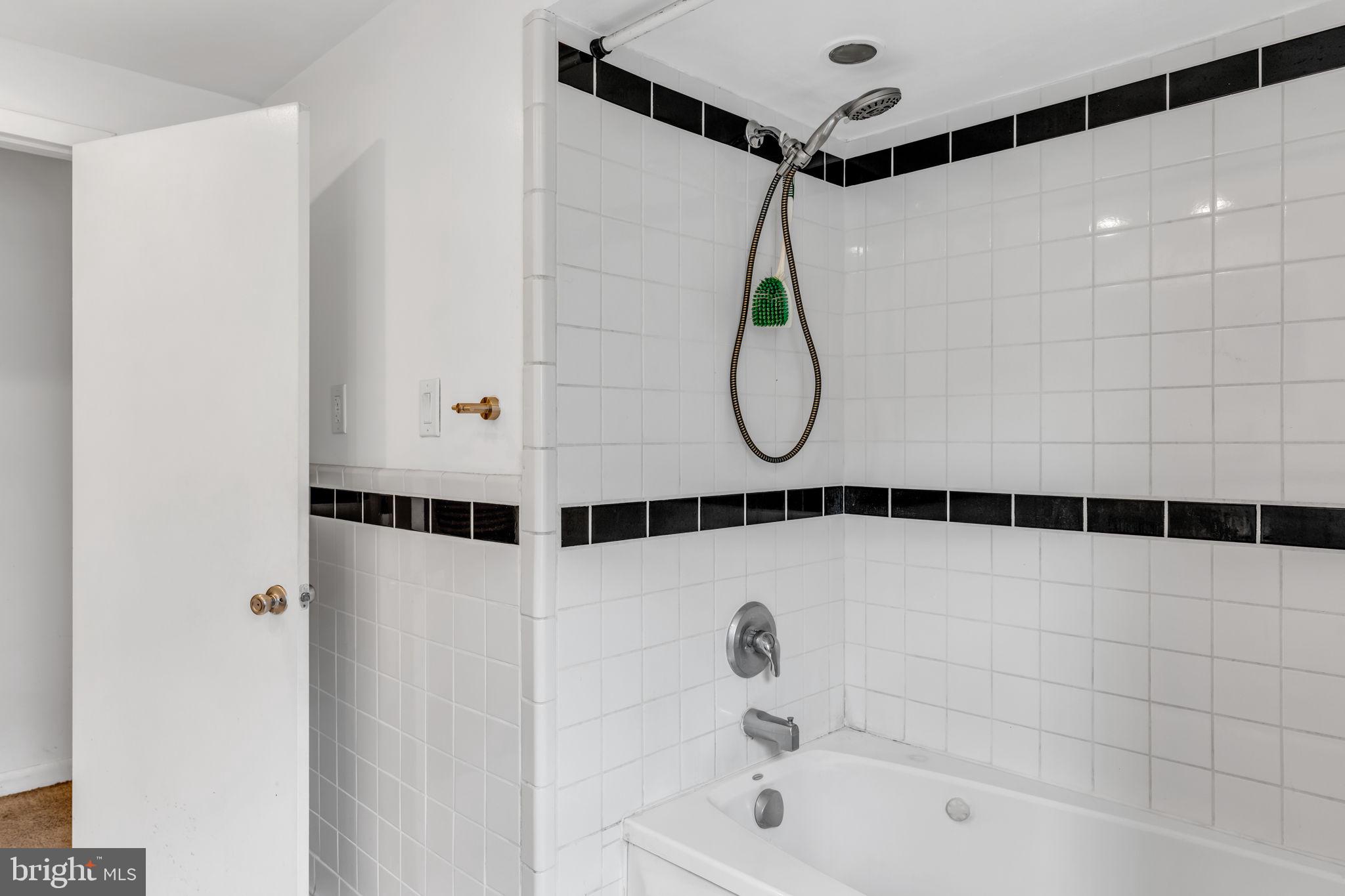 NEW CUMBERLAND BOROUGH - Residential