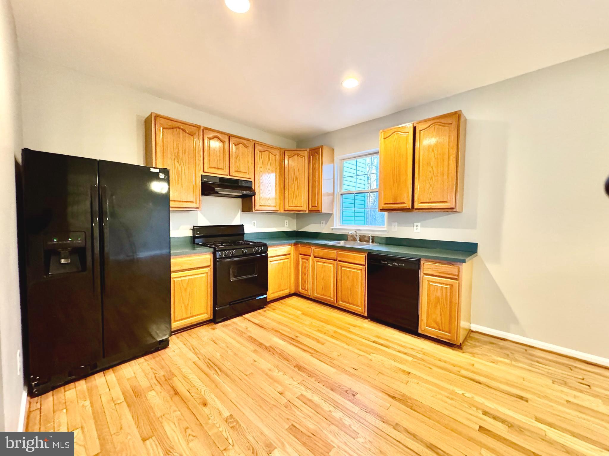 CLOPPER HILLS - Residential Lease