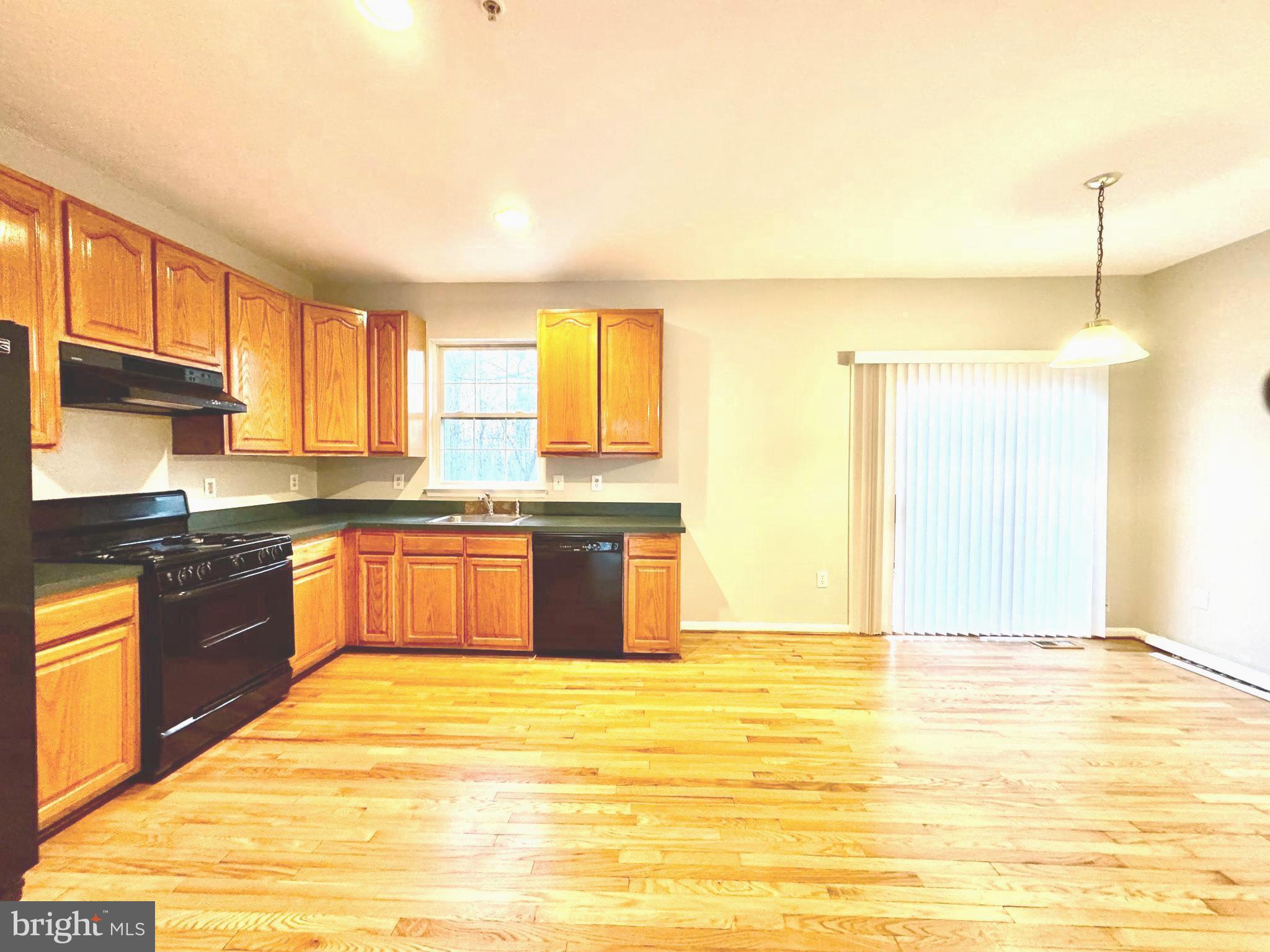 CLOPPER HILLS - Residential Lease