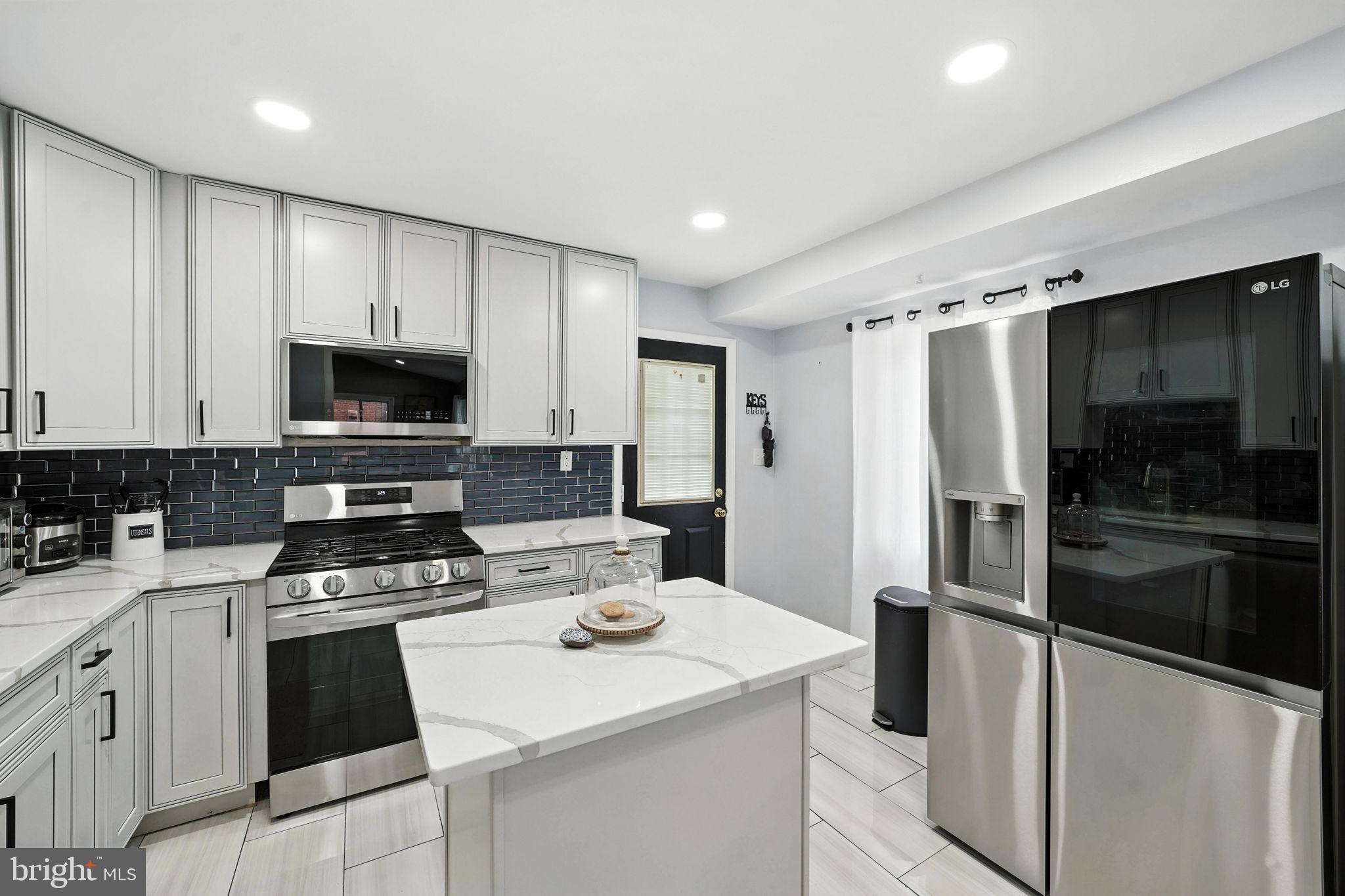 RIVER RIDGE ESTATES - Residential