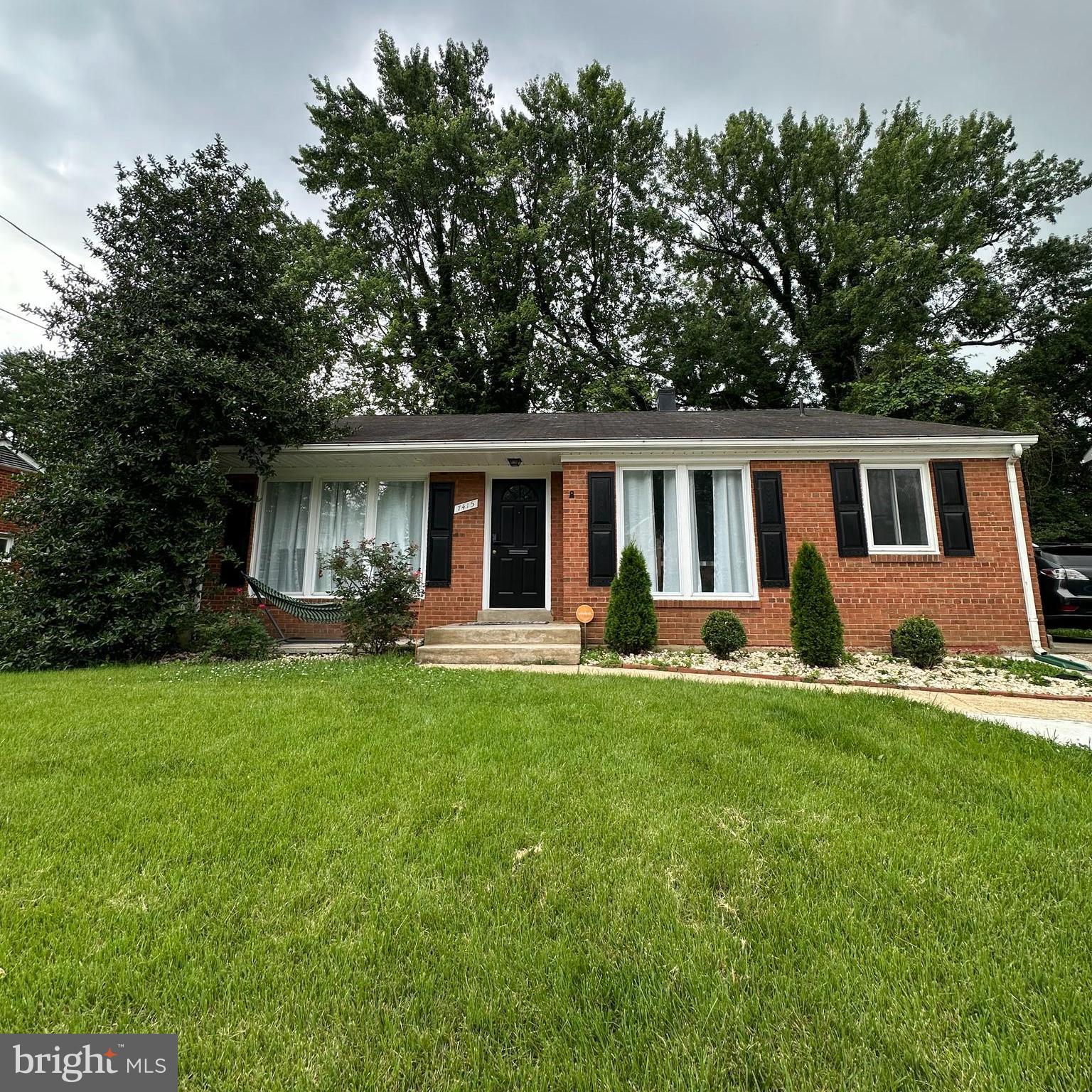 7415 DOMINION DRIVE