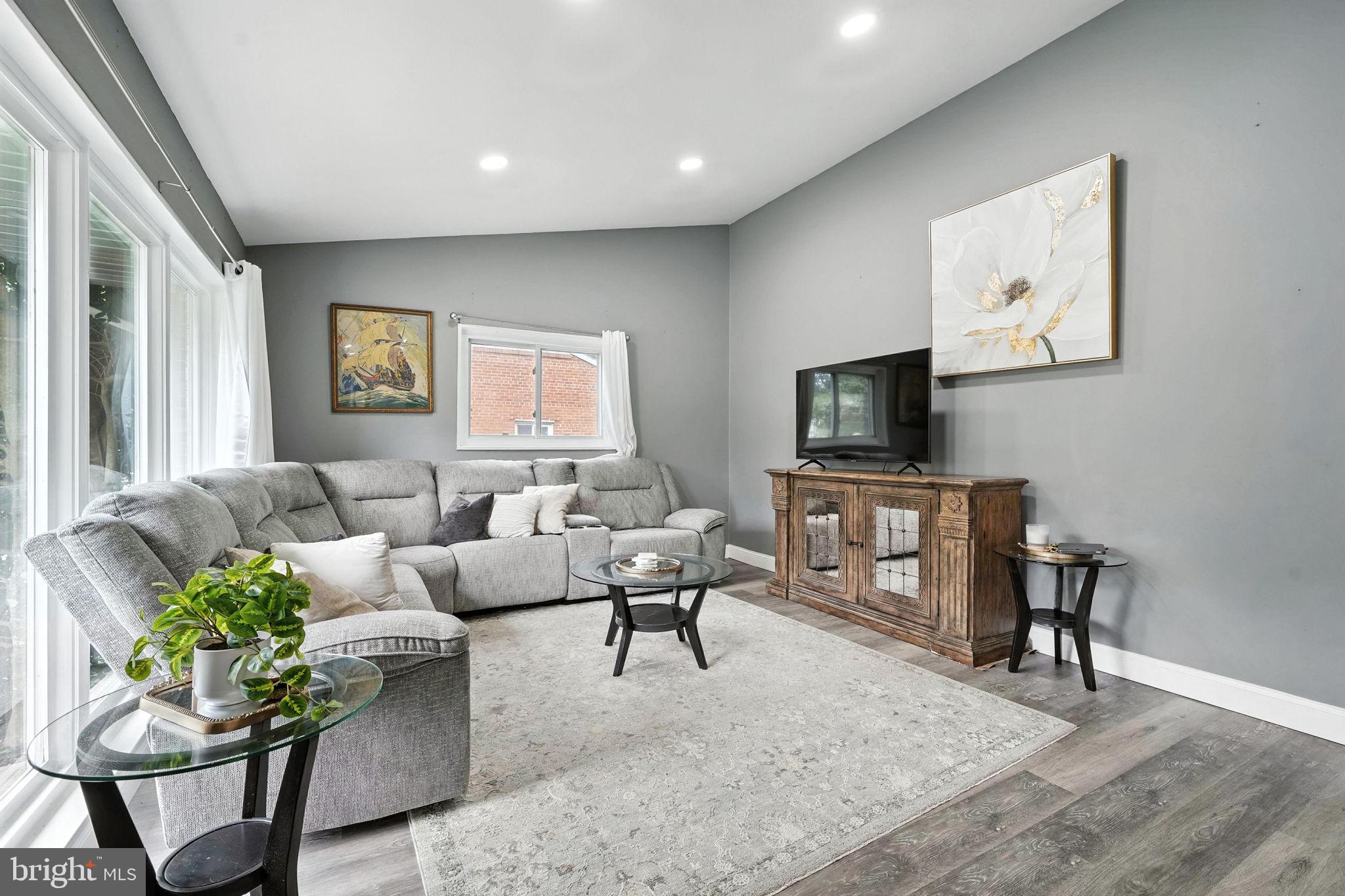 RIVER RIDGE ESTATES - Residential