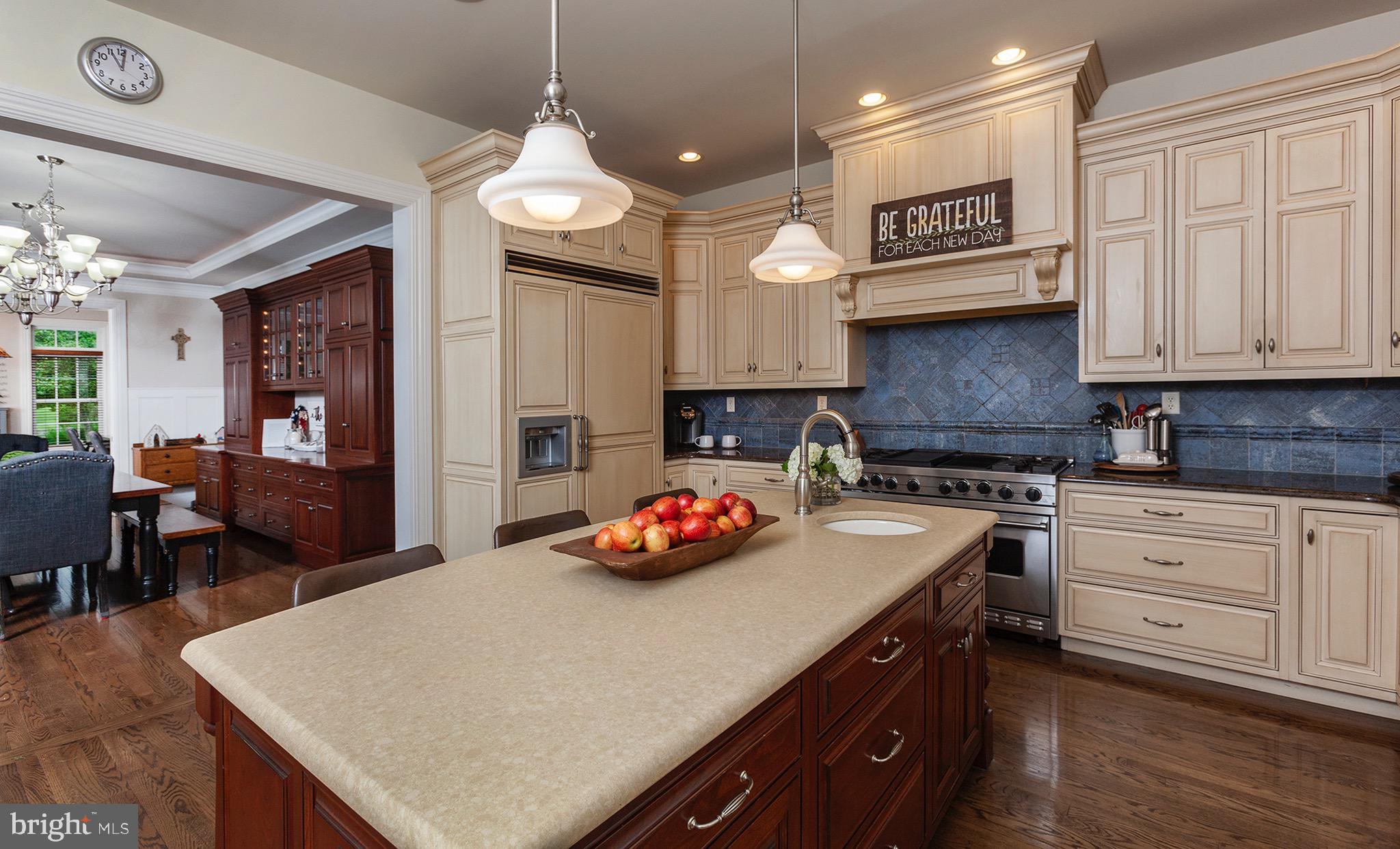 EDISON WOODS - Residential