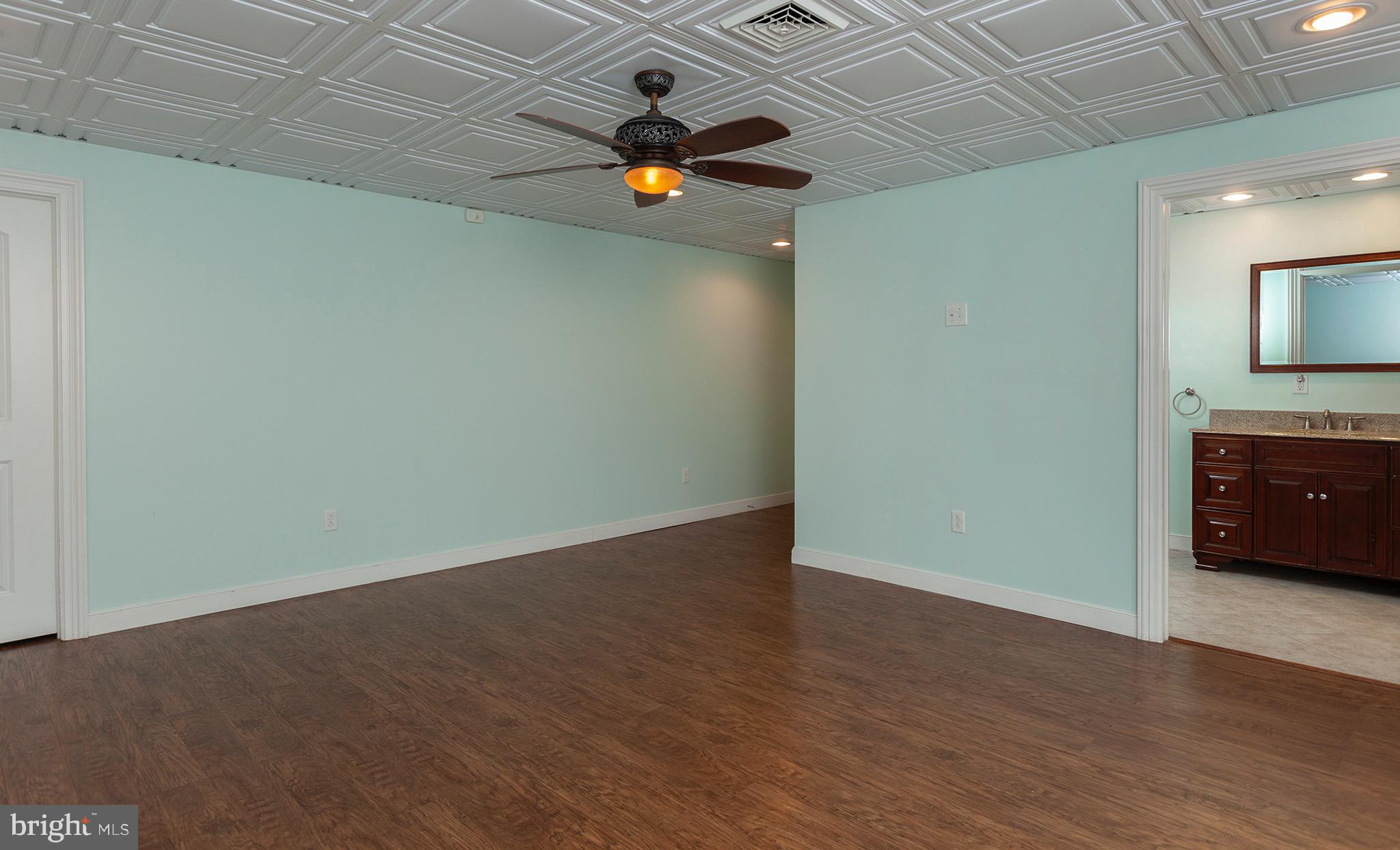 EDISON WOODS - Residential