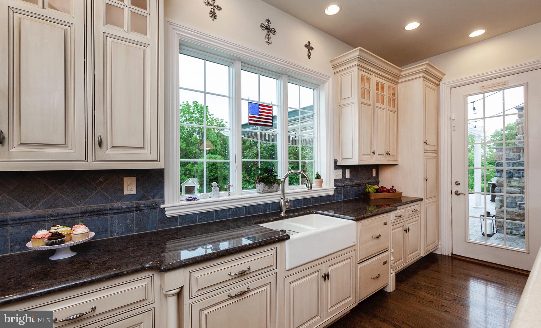 EDISON WOODS - Residential